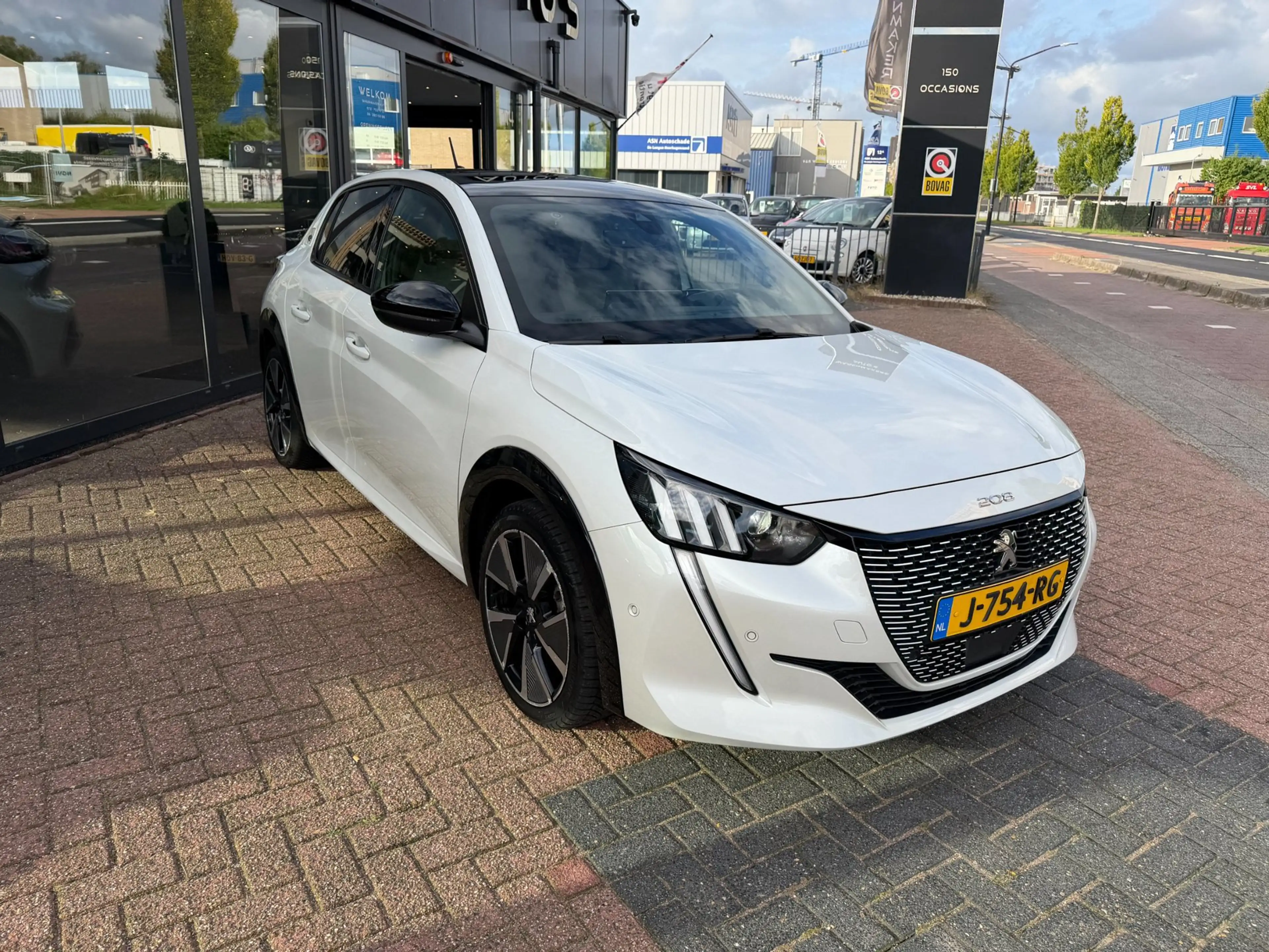 Peugeot e-208 EV GT 350 50 kWh Clima|Cruise|NAVI|CAM|PANORAMA — photo 6