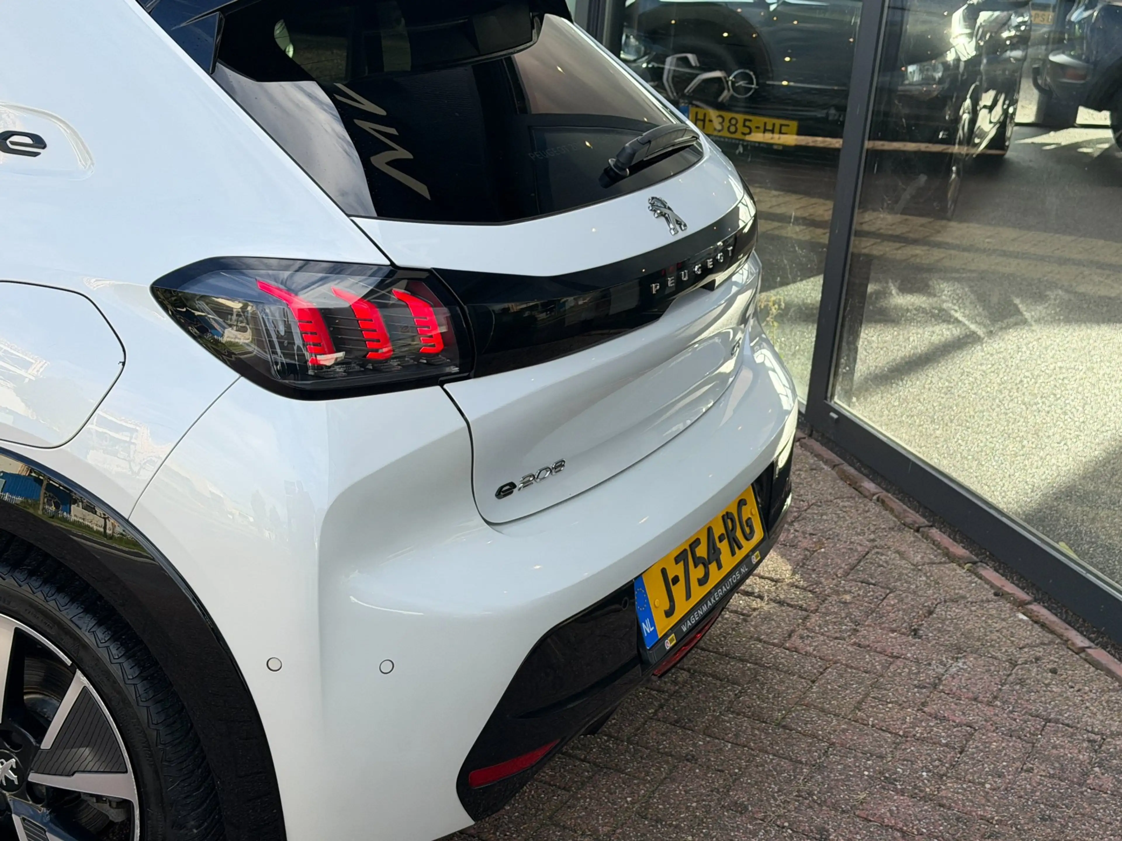 Peugeot e-208 EV GT 350 50 kWh Clima|Cruise|NAVI|CAM|PANORAMA — photo 8