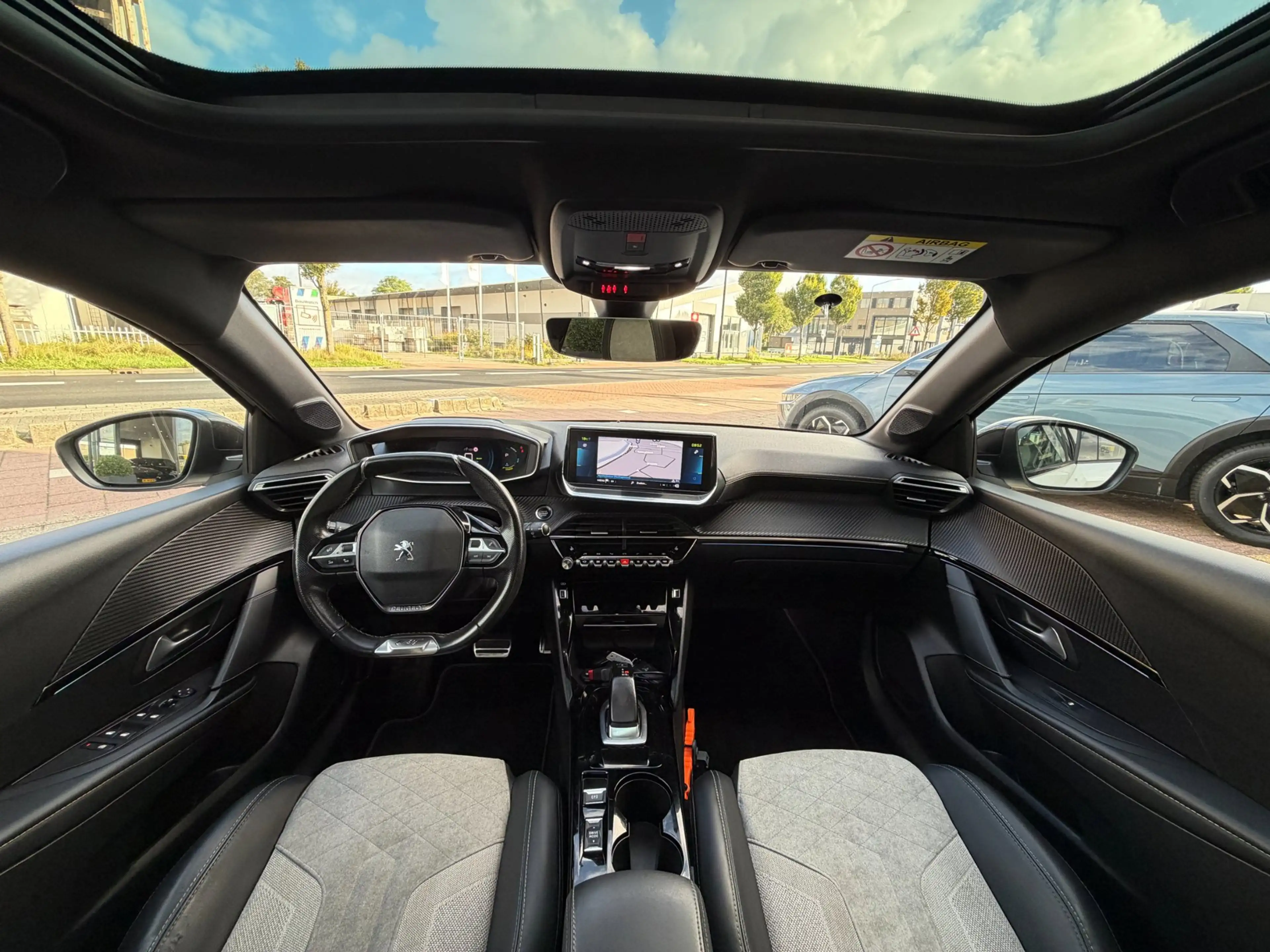 Peugeot e-208 EV GT 350 50 kWh Clima|Cruise|NAVI|CAM|PANORAMA — photo 2