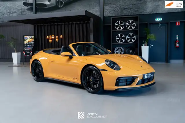 Porsche 992