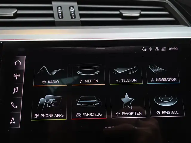 Audi Q8 E-Tron view 12