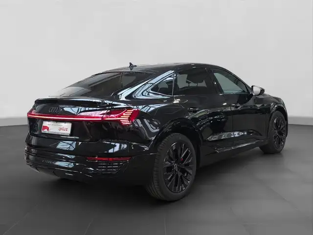 Audi Q8 E-Tron view 3
