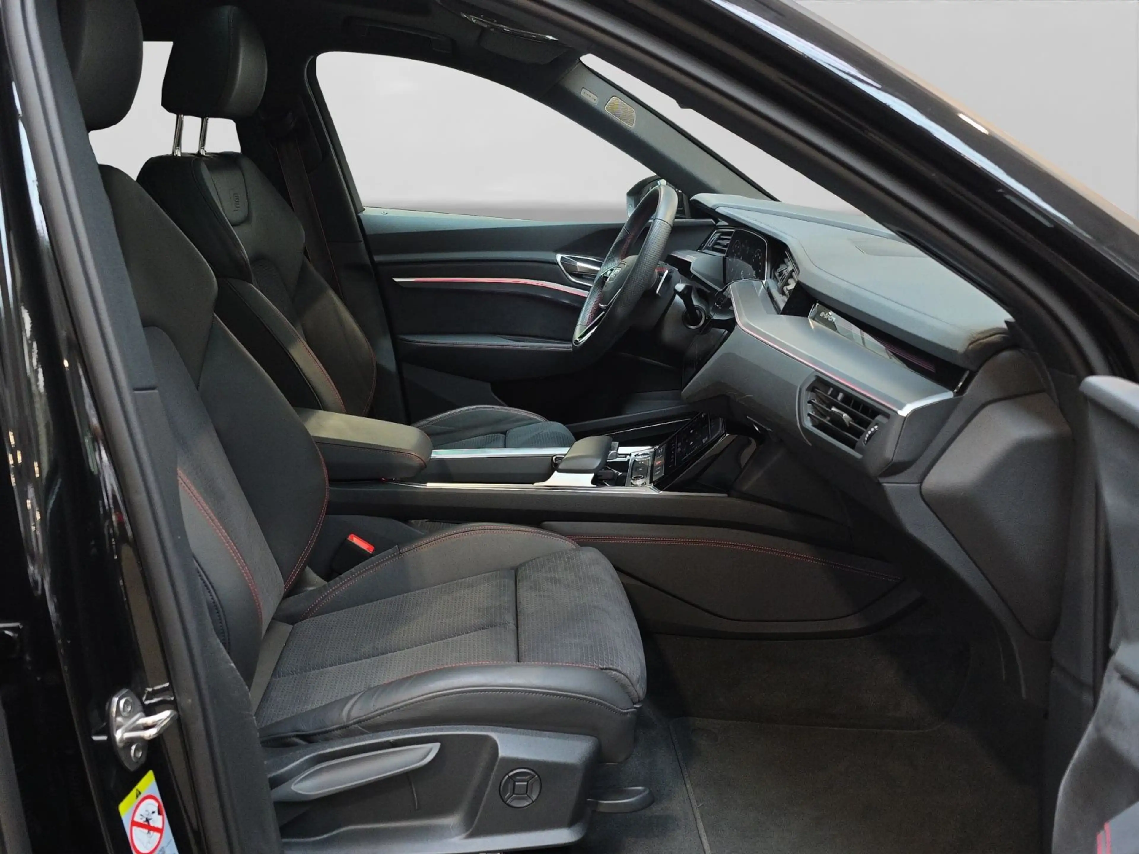 Audi Q8 e-tron Q8 e-tron Sportback Q PANO LM21 B&O MATRIX-LED — photo 4