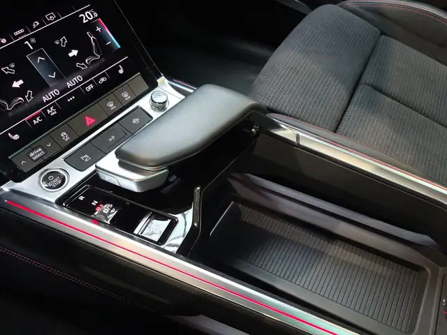 Audi Q8 E-Tron view 11