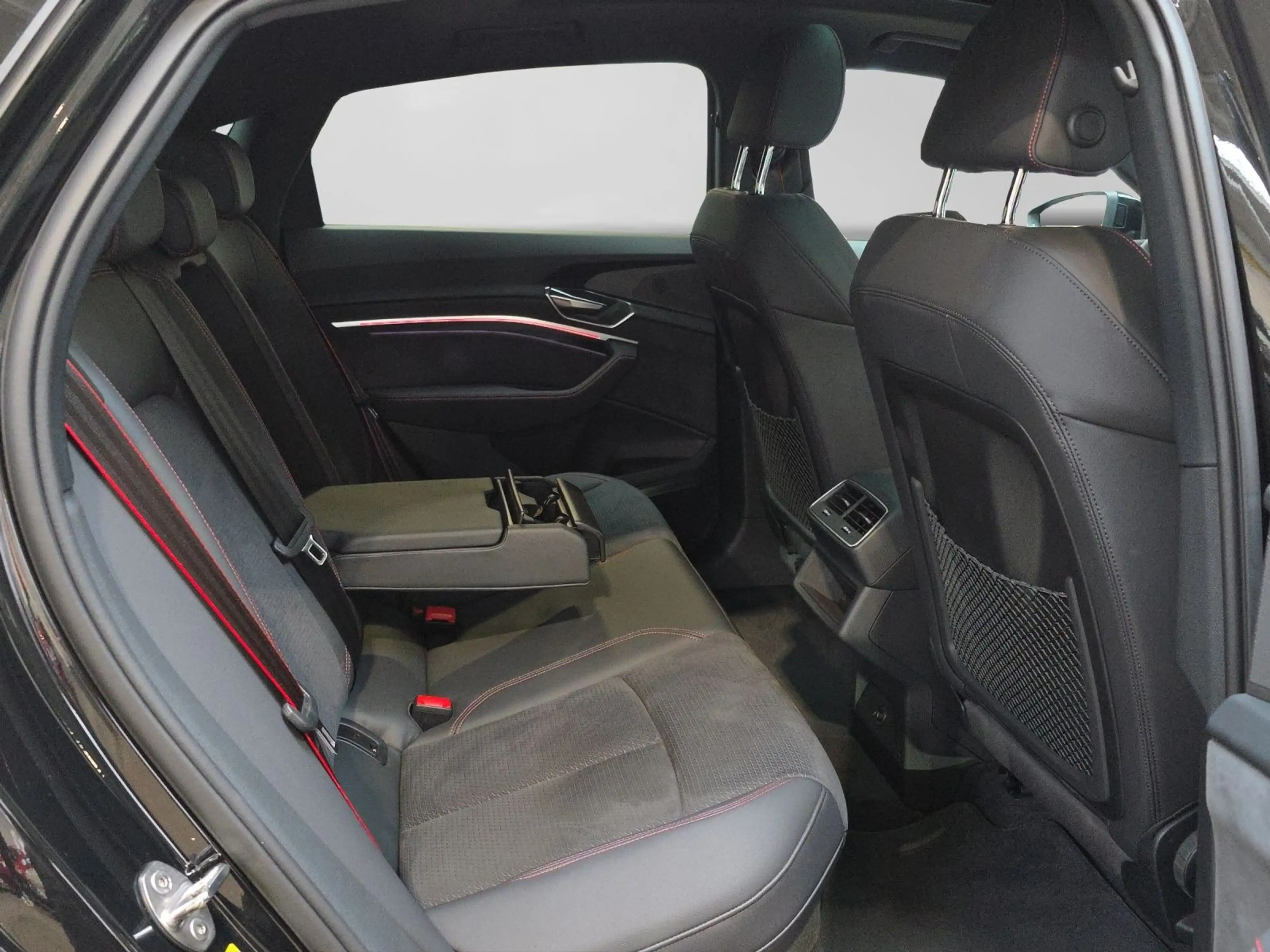 Audi Q8 e-tron Q8 e-tron Sportback Q PANO LM21 B&O MATRIX-LED — photo 6