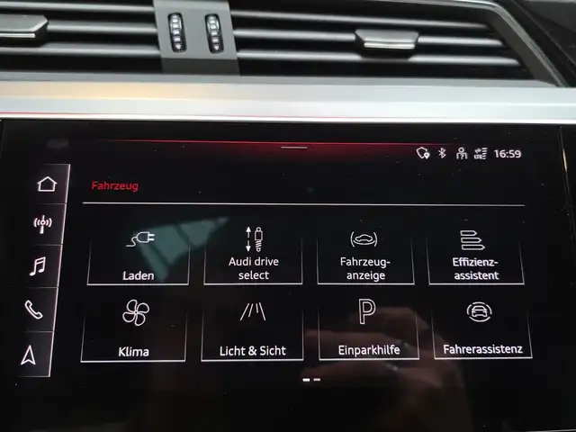 Audi Q8 E-Tron view 14