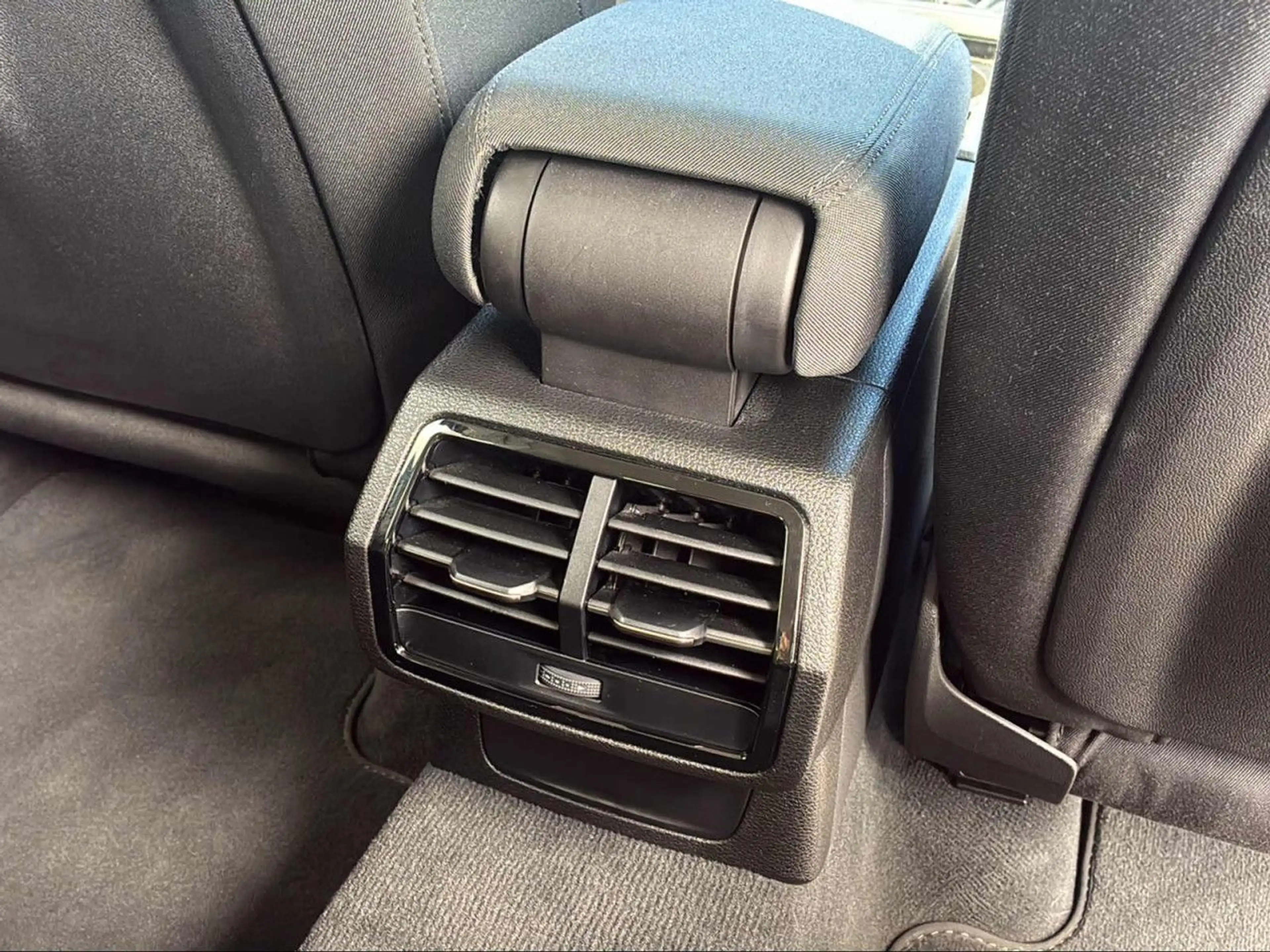Audi Q3 35 TFSI S-TRONIC ADVANCED AZV+SHZ+PDC LED Klima — photo 13
