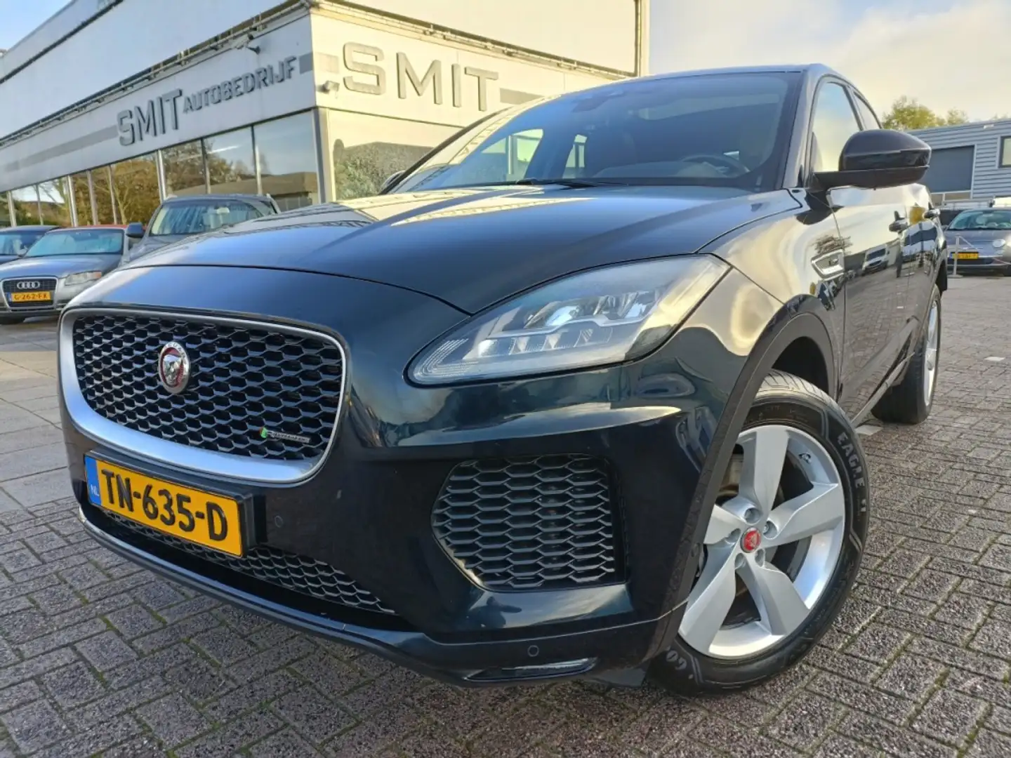 Jaguar E-Pace 2.0 P250 AWD R-Dynamic HSE 1e Eigen./Panorama/Nav/ Schwarz - 1