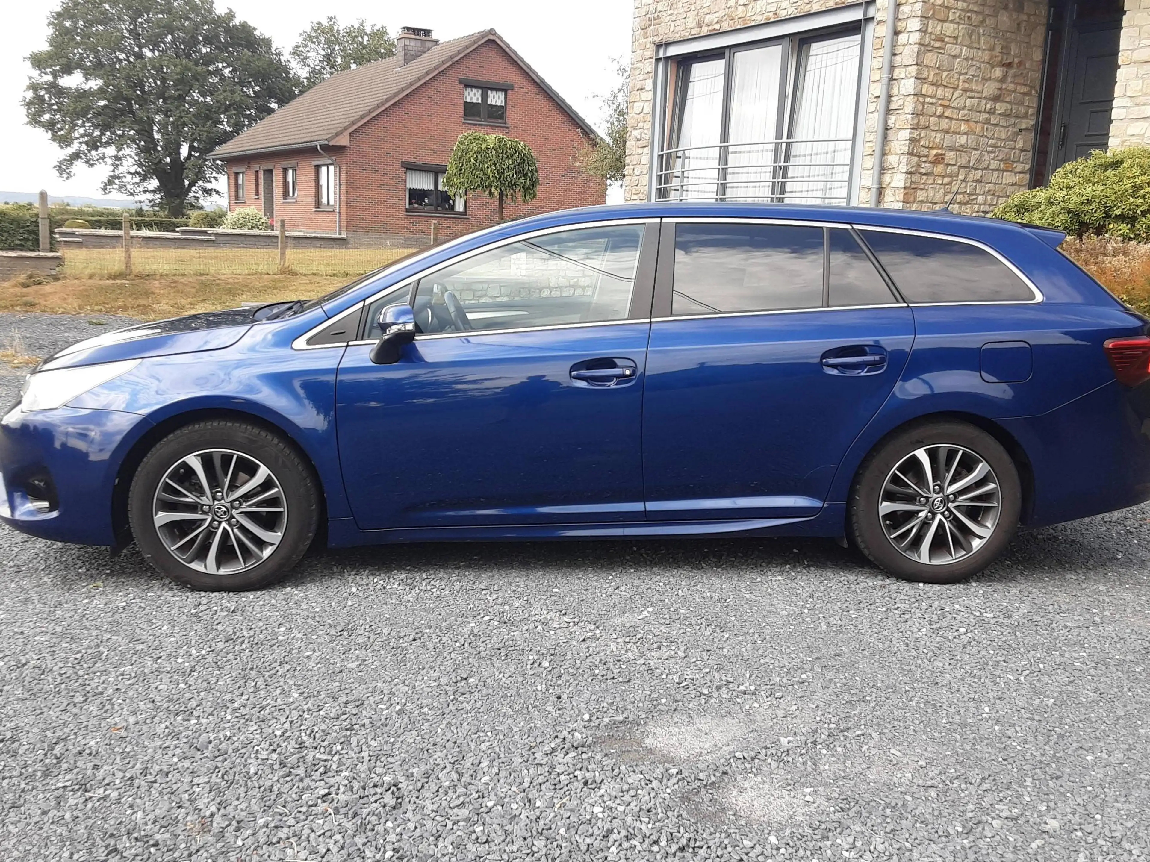 Toyota Avensis D4D — photo 7