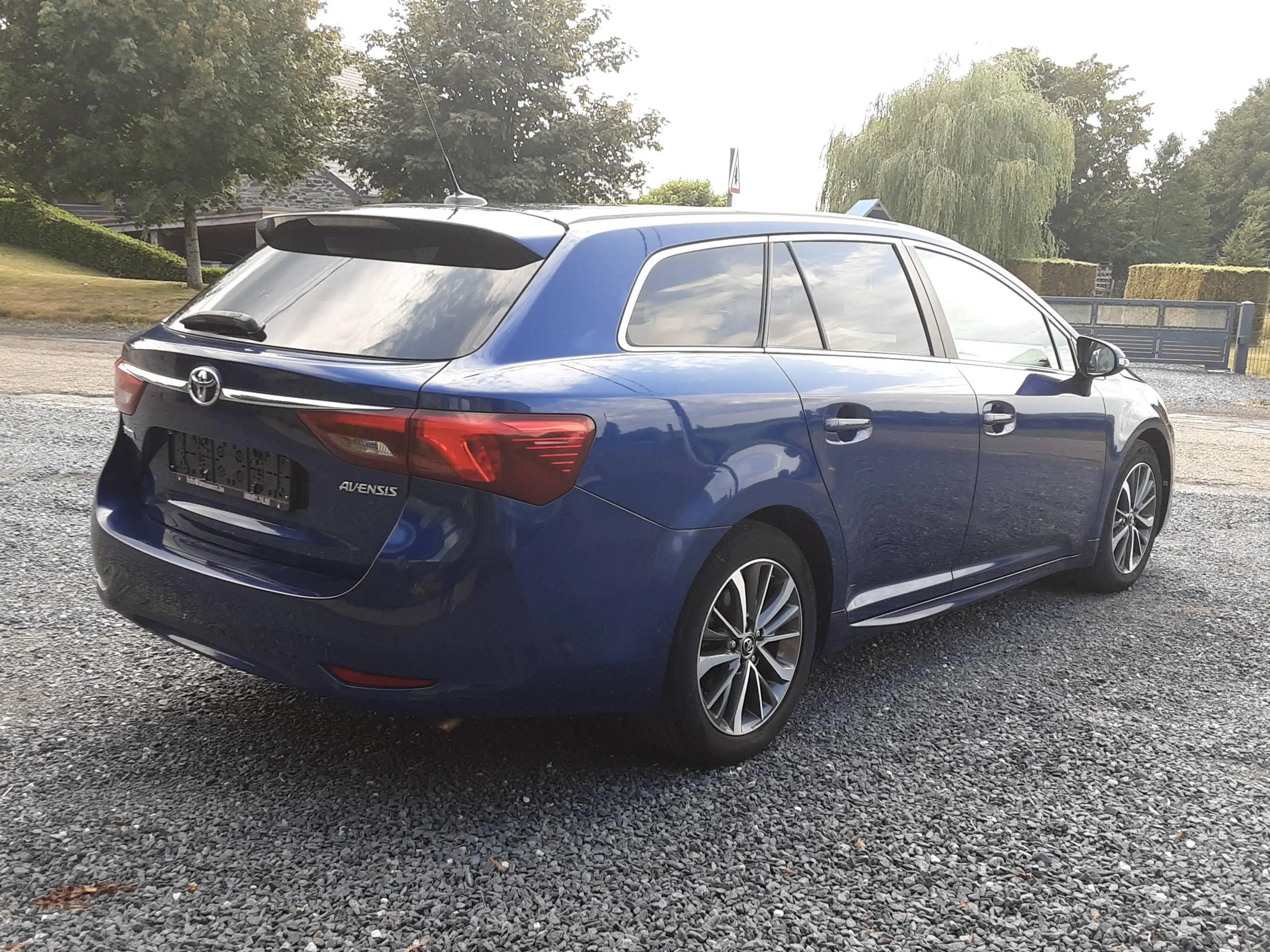 Toyota Avensis D4D — photo 4