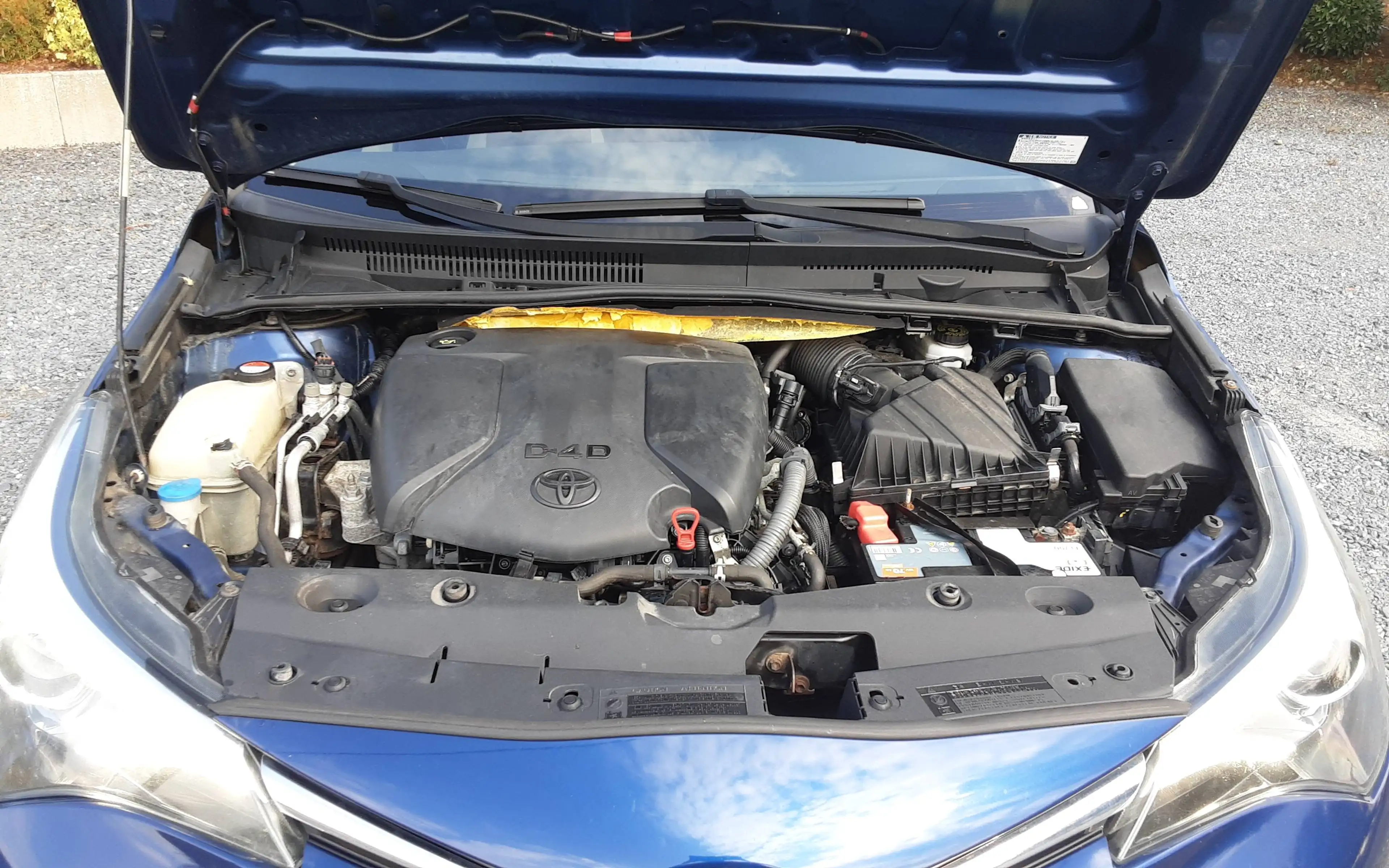 Toyota Avensis D4D — photo 10