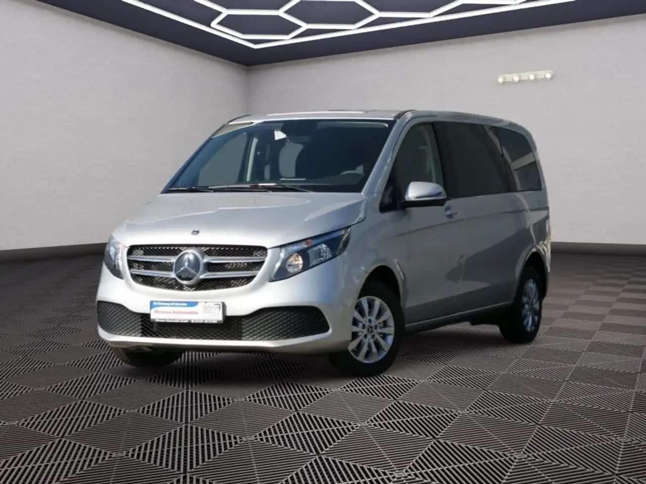 Mercedes-Benz V 220