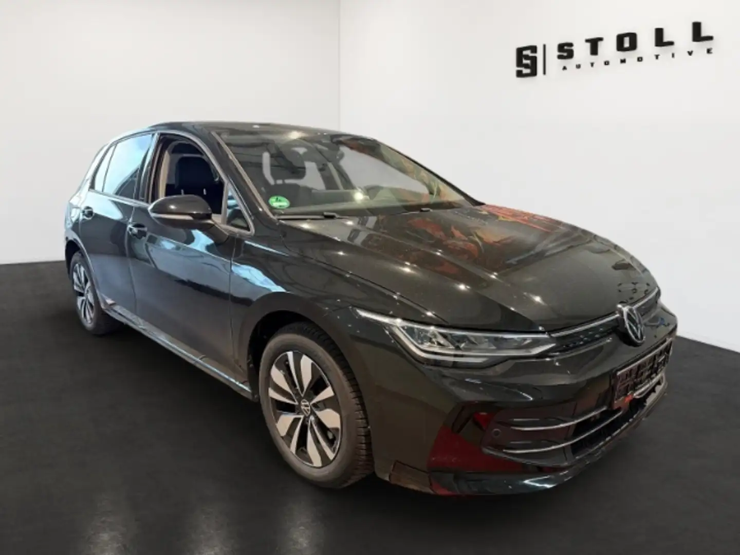 Volkswagen Golf VIII 1.5 eTSI DSG Goal AHK+RearView+++ Schwarz - 2