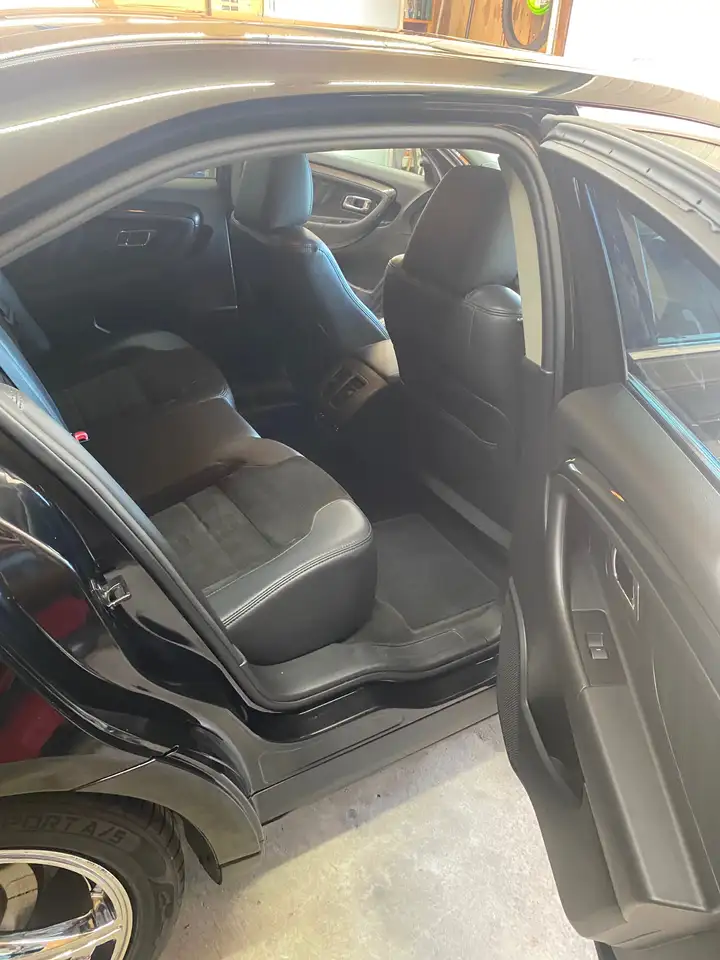 Ford Taurus photo Ford Taurus
