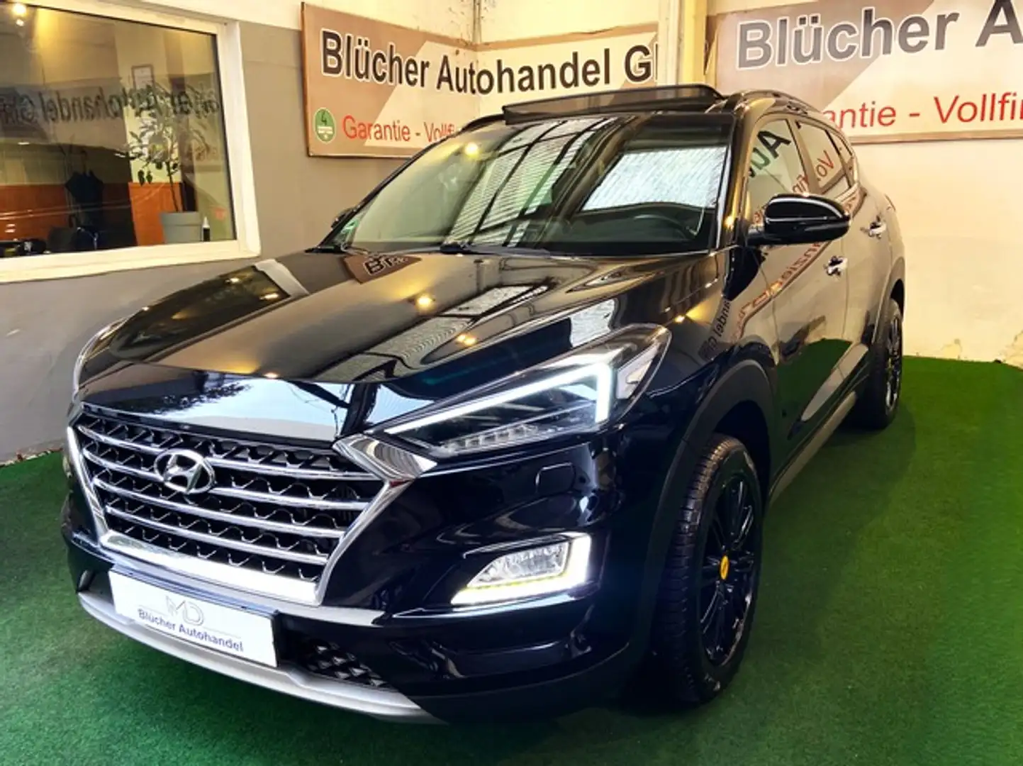 Hyundai TUCSON Tucson Premium 4WD Sonderedition Panoramadach Zwart - 1