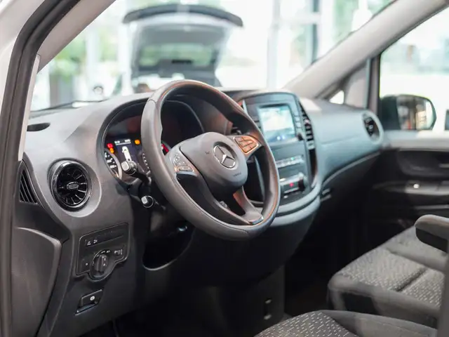 Mercedes-Benz Vito view 10