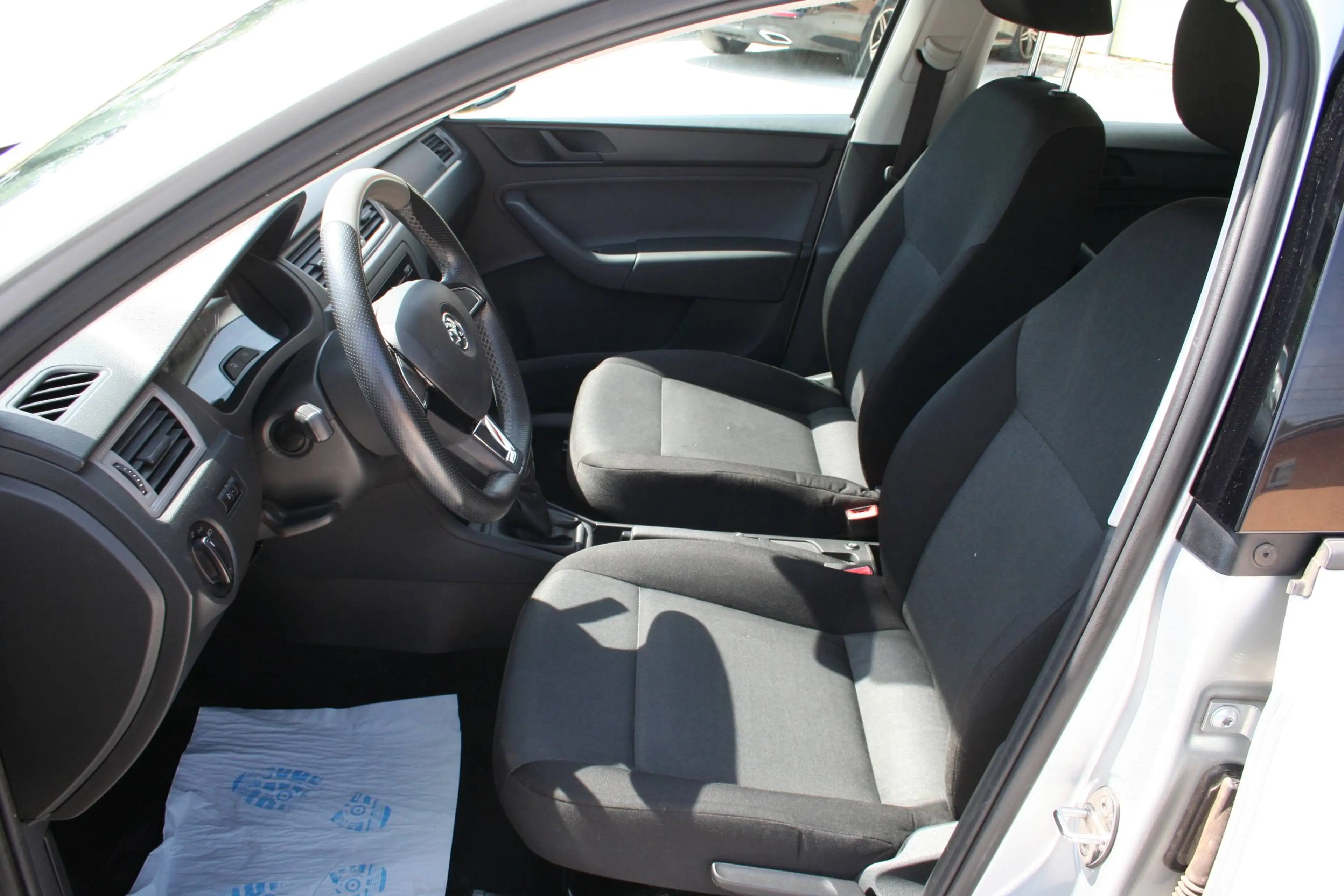 Skoda Rapid/Spaceback 1.2 TSI Cool Edition *Klima*SH* — photo 9
