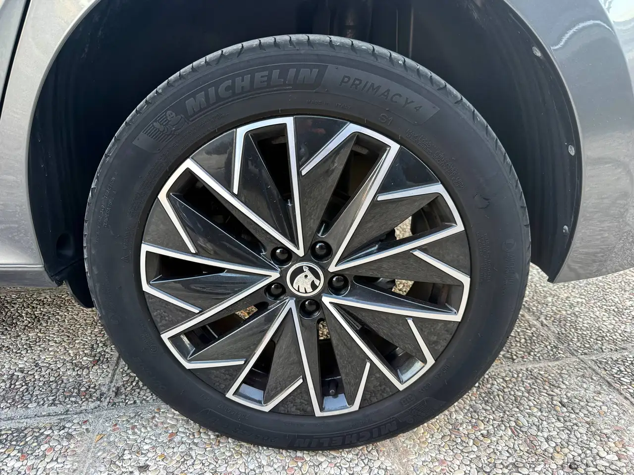 Skoda Kamiq " IMMACOLATA da VETRINA " Kamiq 1.5 tsi Black Dots 150cv, миниатюра 18