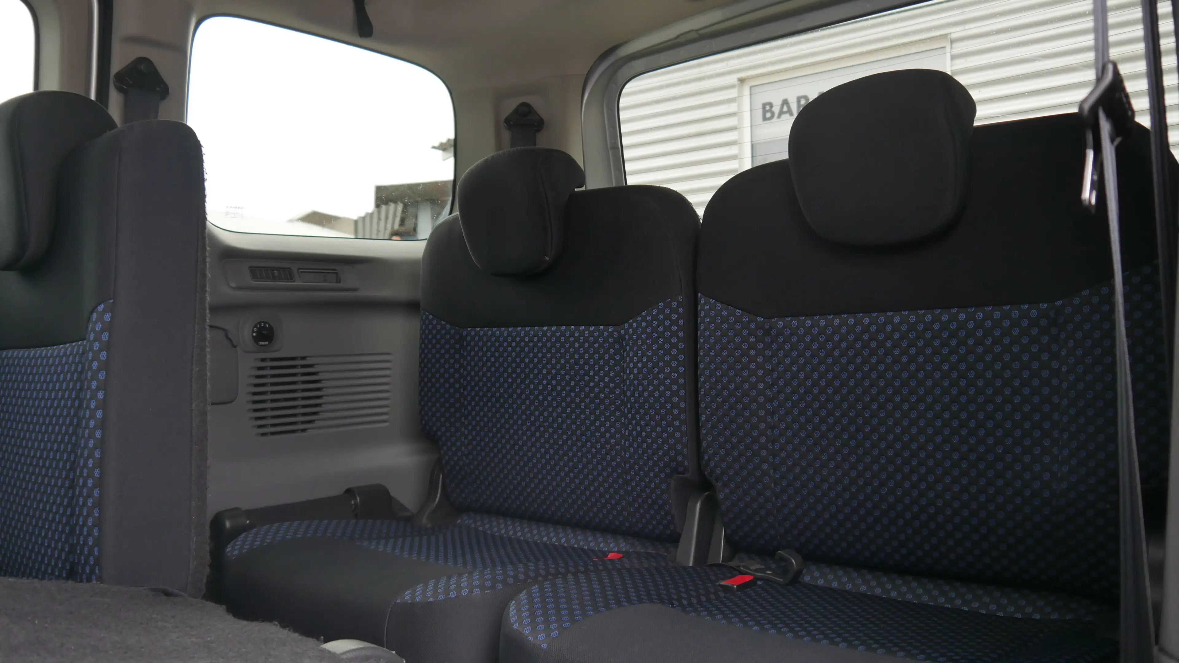 Nissan NV200 7. Sitzer Keyless AHK Rückfahrkamera Sitzheiz. — photo 13