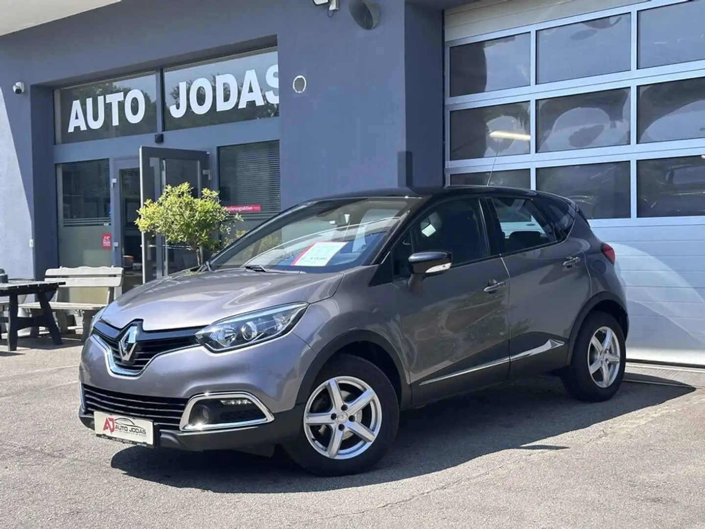 Renault Captur Dynamique 1.5 dCi 110 **Keyless-Go/Navi** Gris - 2