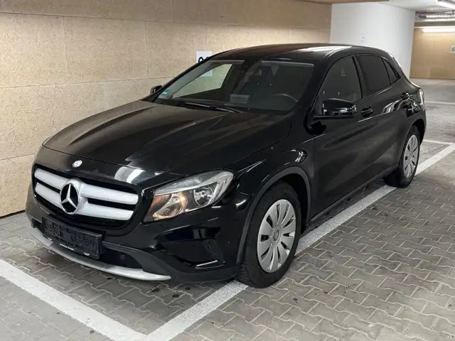 Mercedes-Benz GLA 180 d NAVI KLIMA PDC 2.Hand