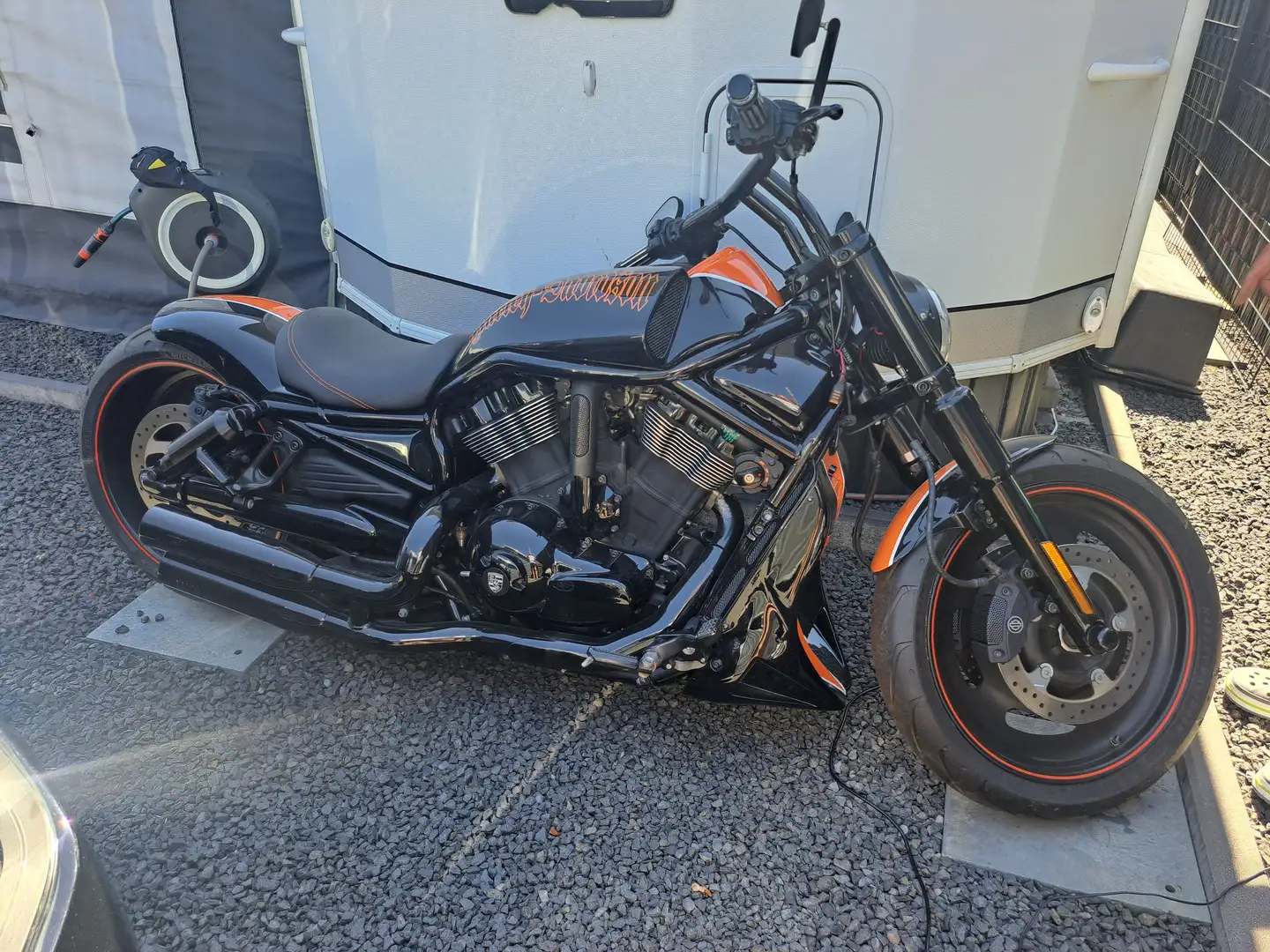 Harley-Davidson VRSC Night Rod SPECIAL KOMPLETTUMBAU UNIKAT Černá - 2