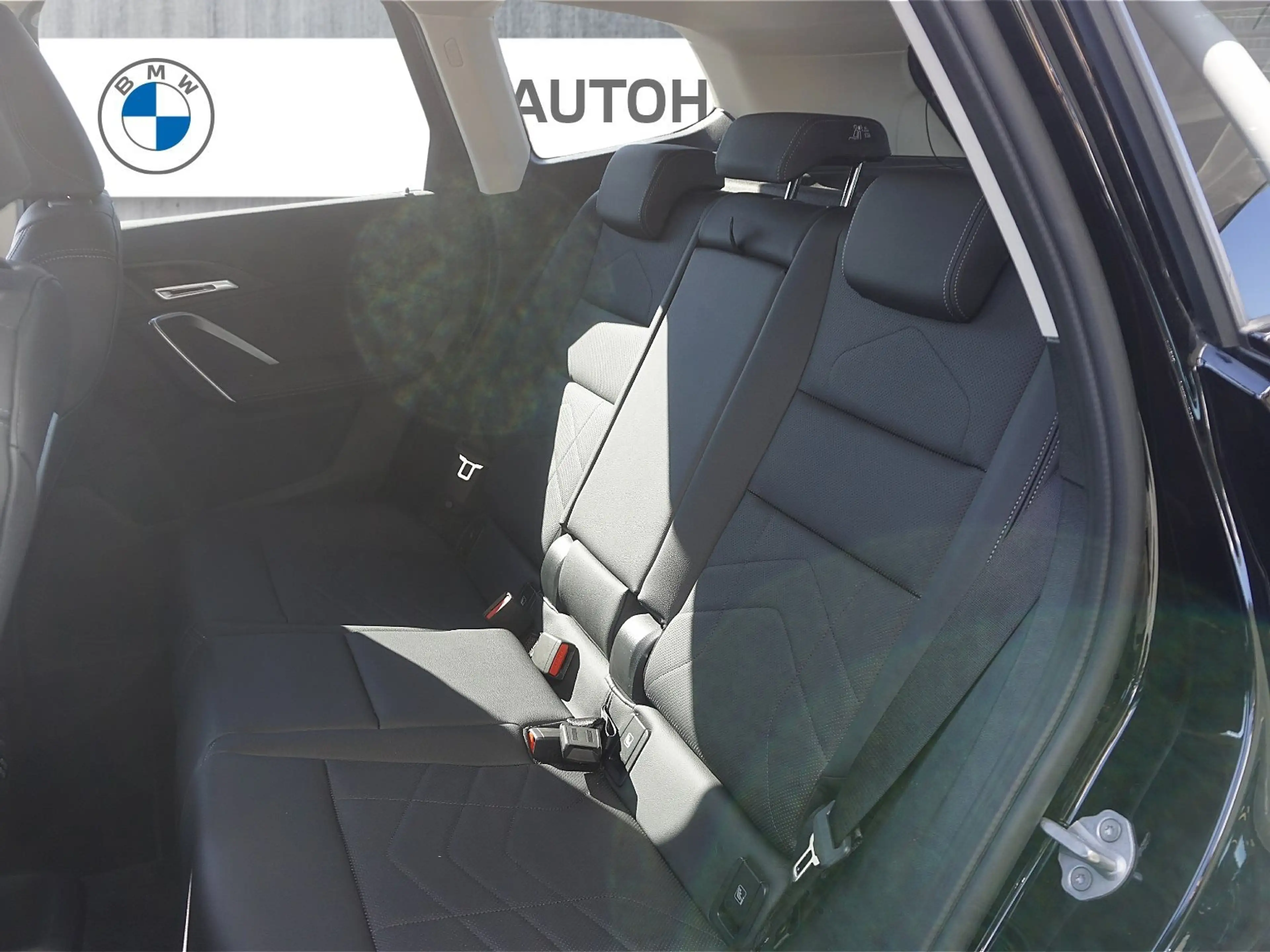 BMW iX1 xDrive30 xLine StHz+StKlima+Navi+Kamera+SHZ — photo 10
