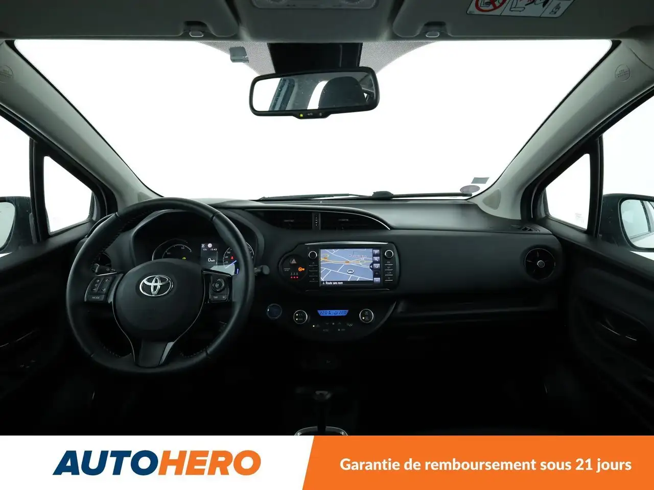 Toyota Yaris Yaris — photo 12