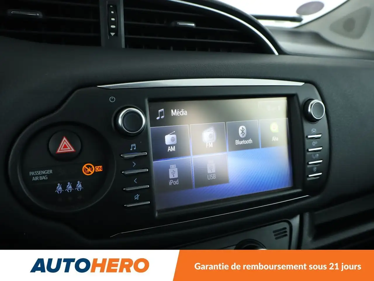 Toyota Yaris Yaris — photo 26