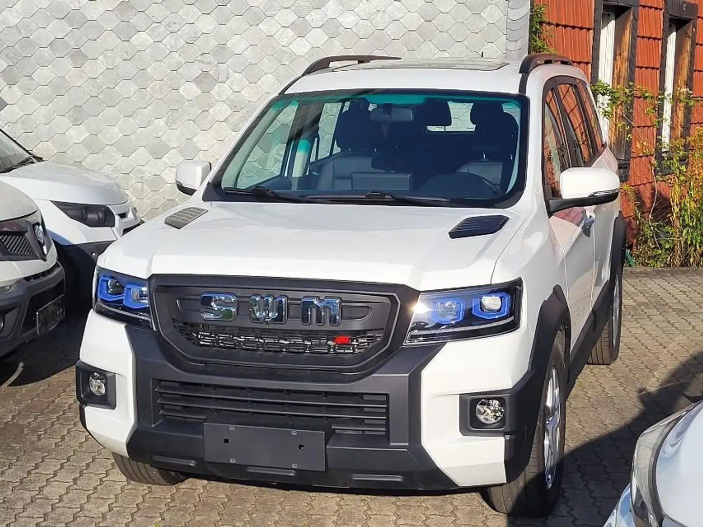 SWM +7SITZER+ESP+KAMERA+ALU+NAVI+KLIMA+PDC+AHK+ Weiß - 2