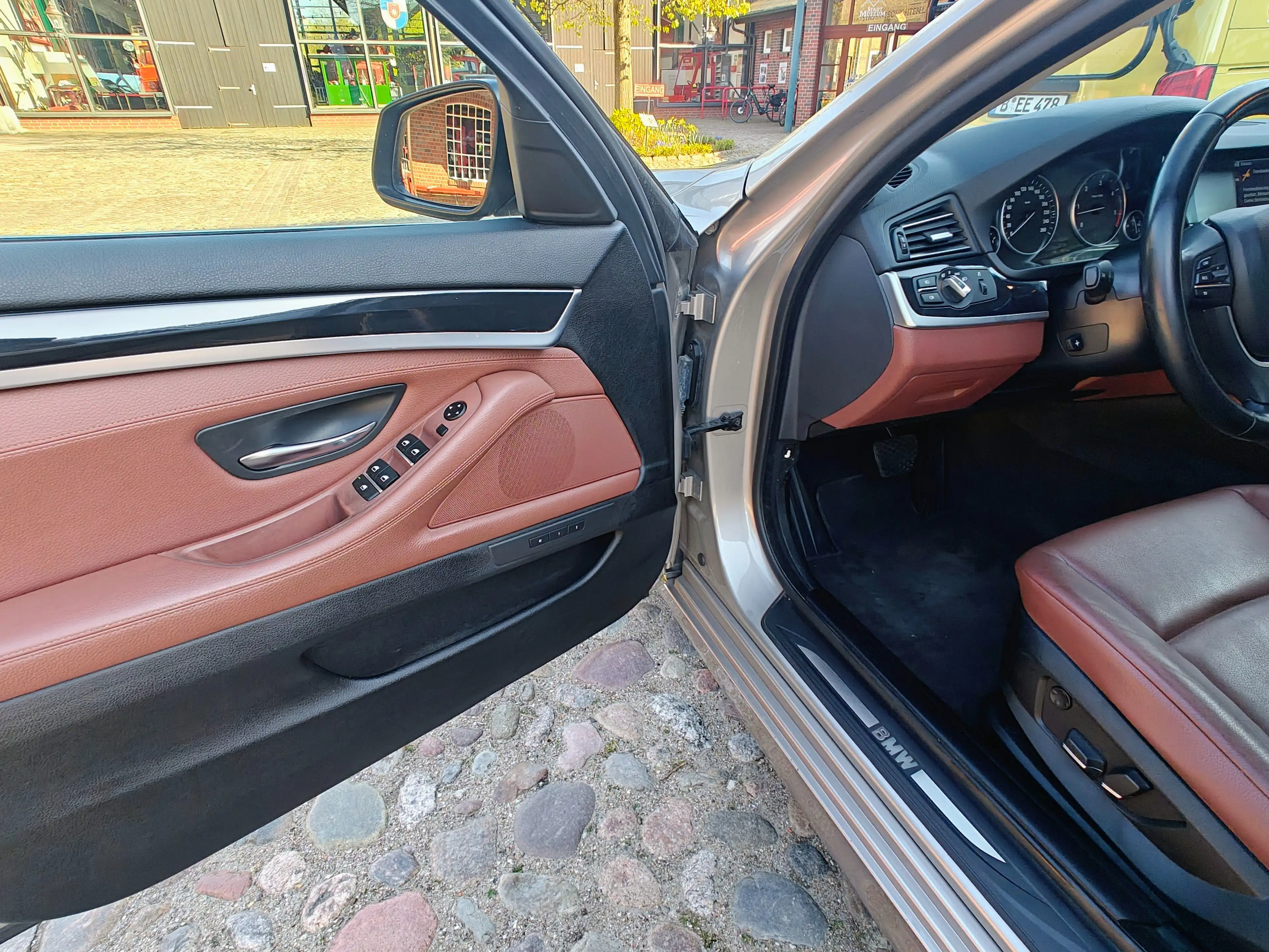 BMW 525 525d Automatik/ Panorama Dach -AHK — photo 10