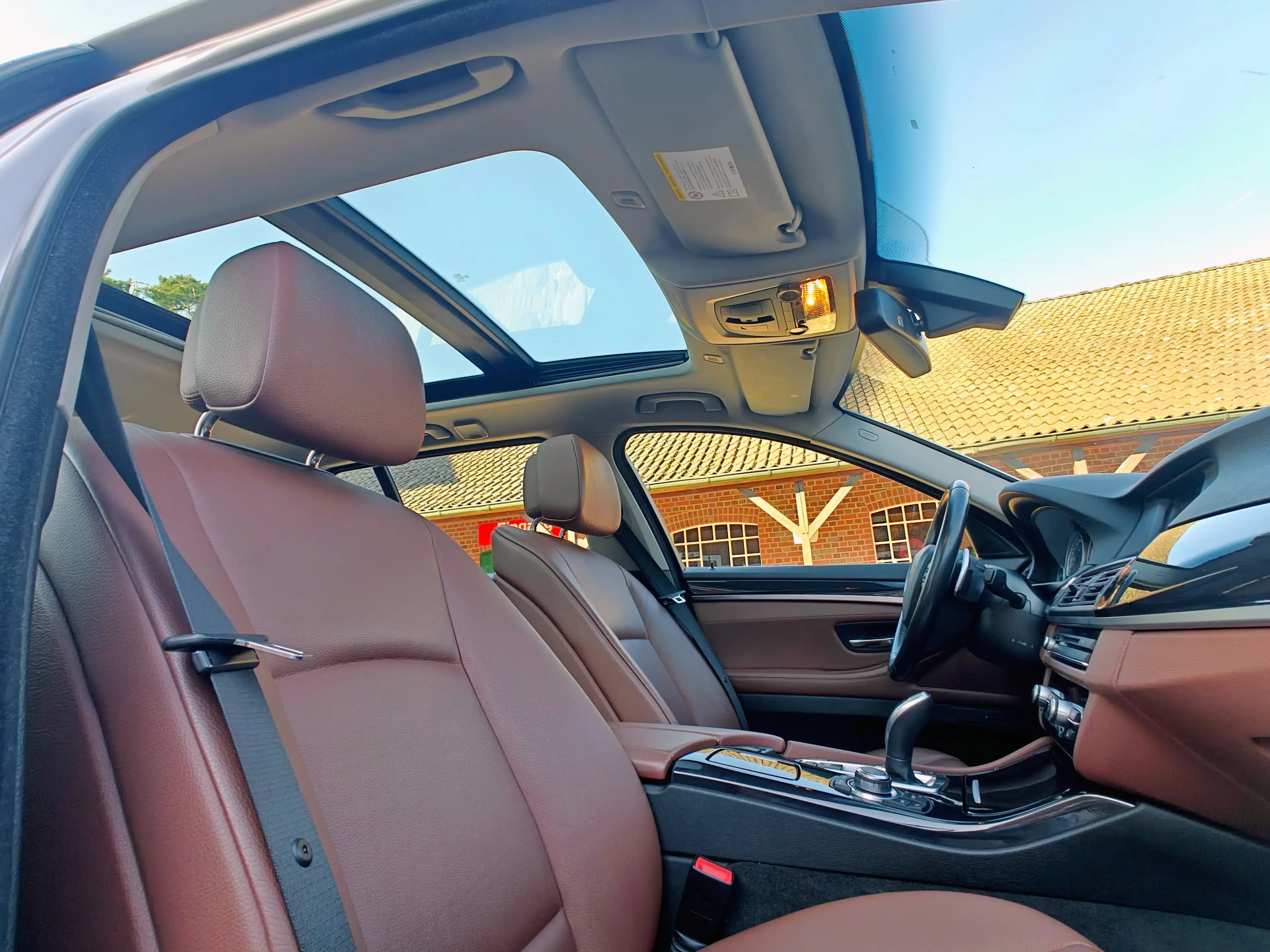 BMW 525 525d Automatik/ Panorama Dach -AHK — photo 14