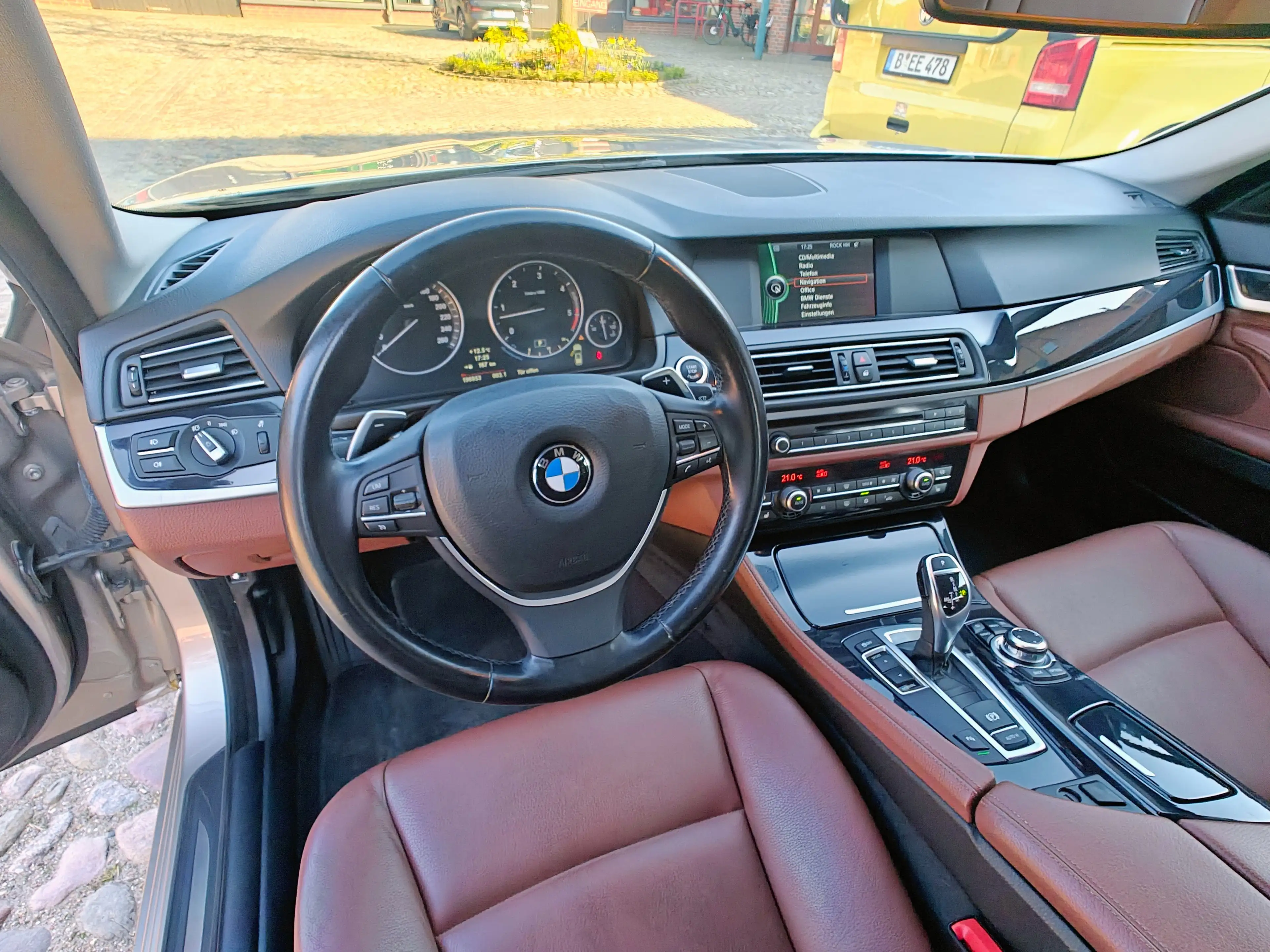 BMW 525 525d Automatik/ Panorama Dach -AHK — photo 11