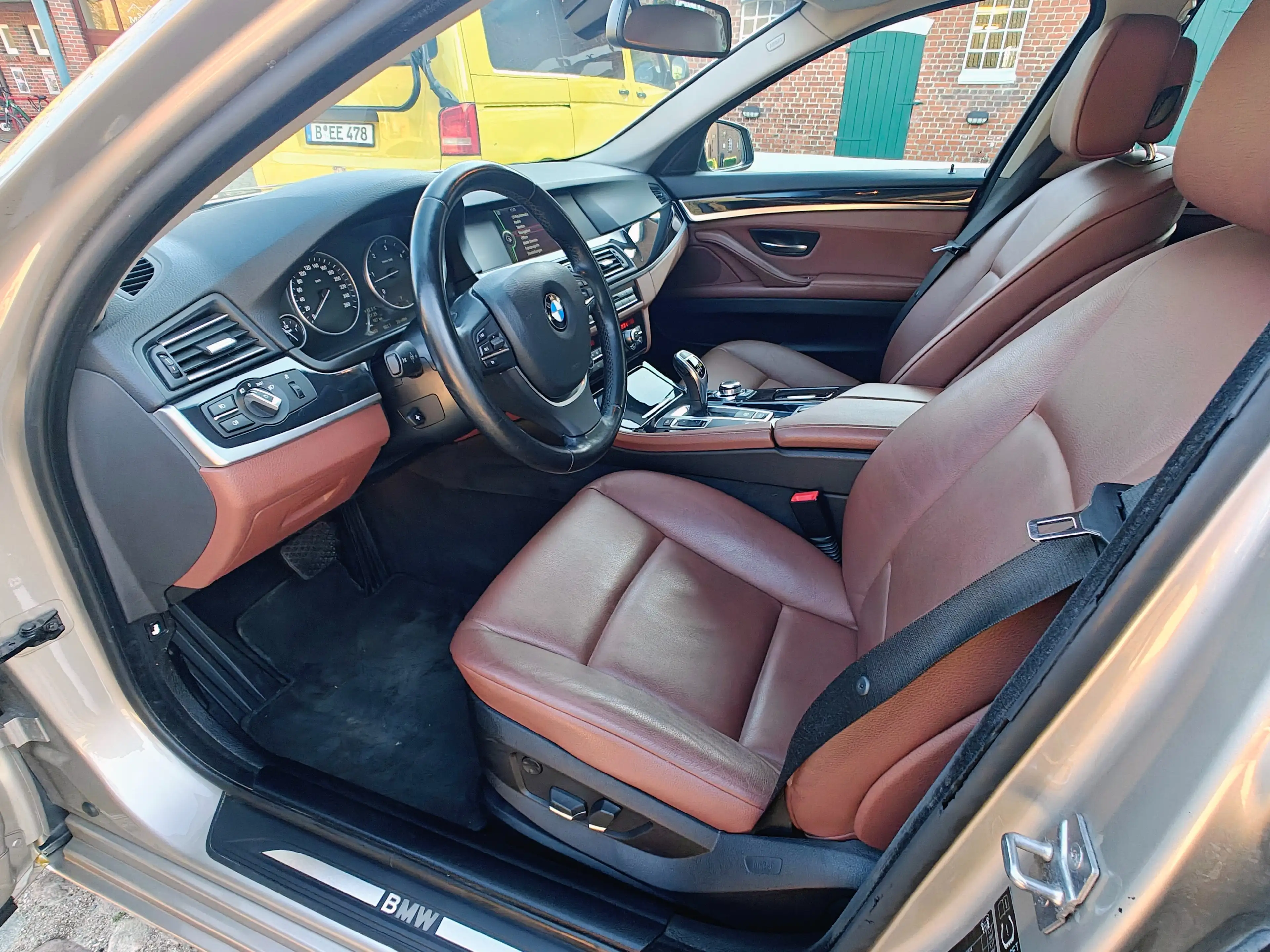 BMW 525 525d Automatik/ Panorama Dach -AHK — photo 9