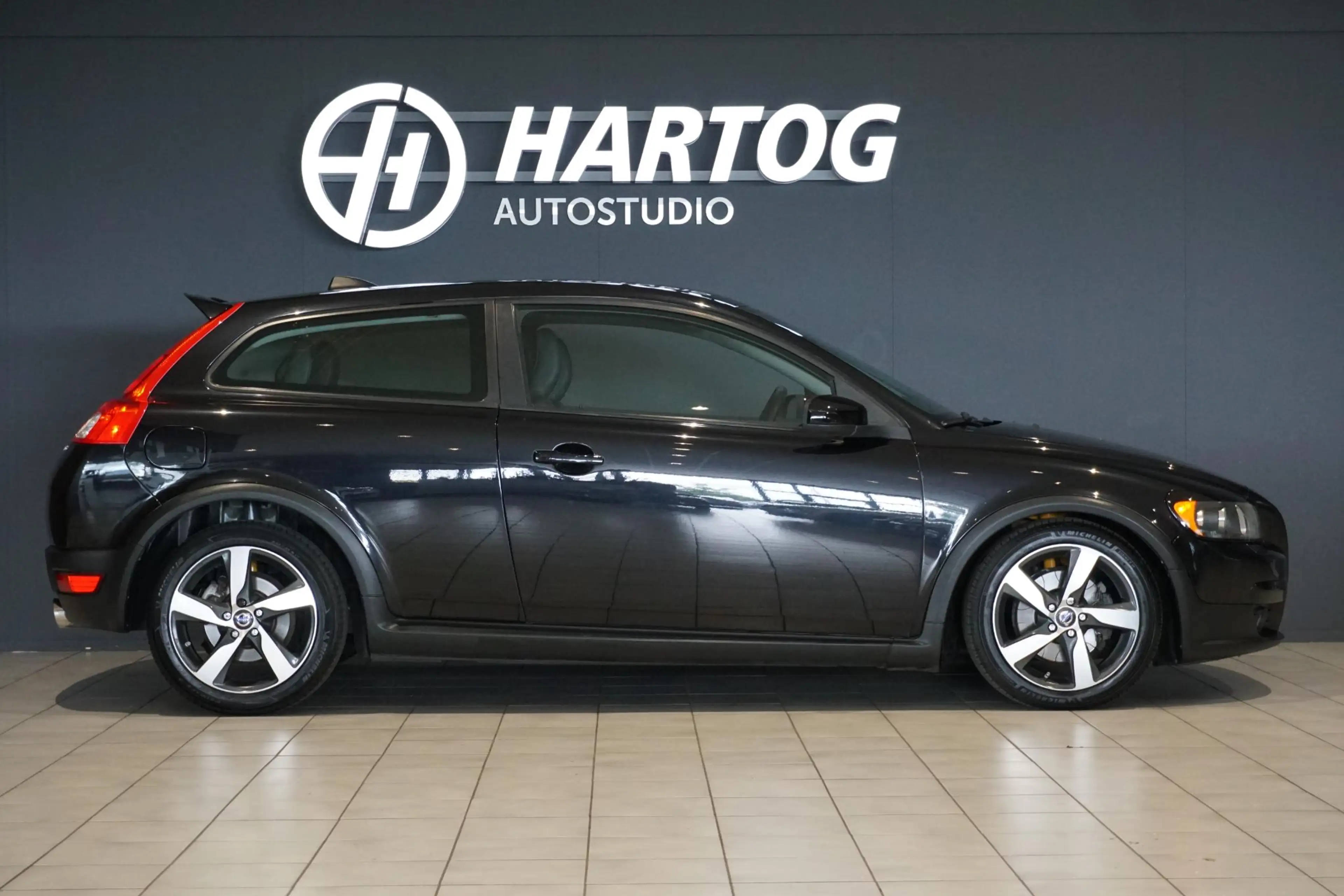 Volvo C30 2.5 T5 Summum 325PK STAGE 3 + volledige historie a — photo 6