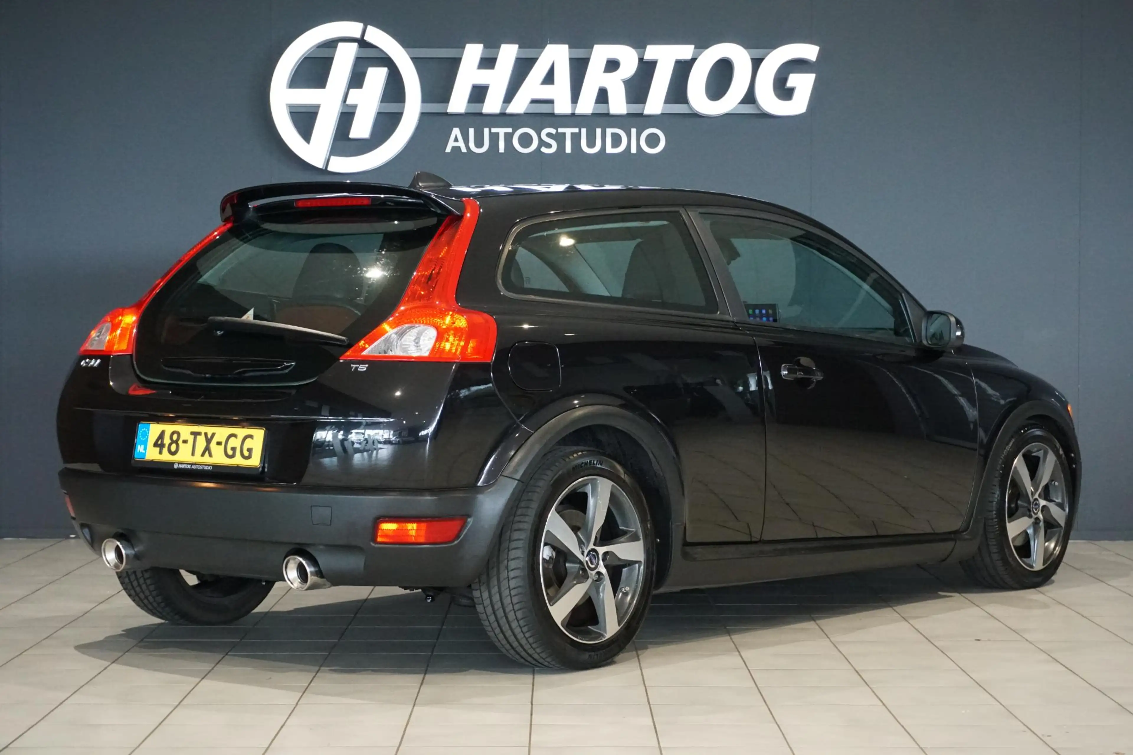 Volvo C30 2.5 T5 Summum 325PK STAGE 3 + volledige historie a — photo 2