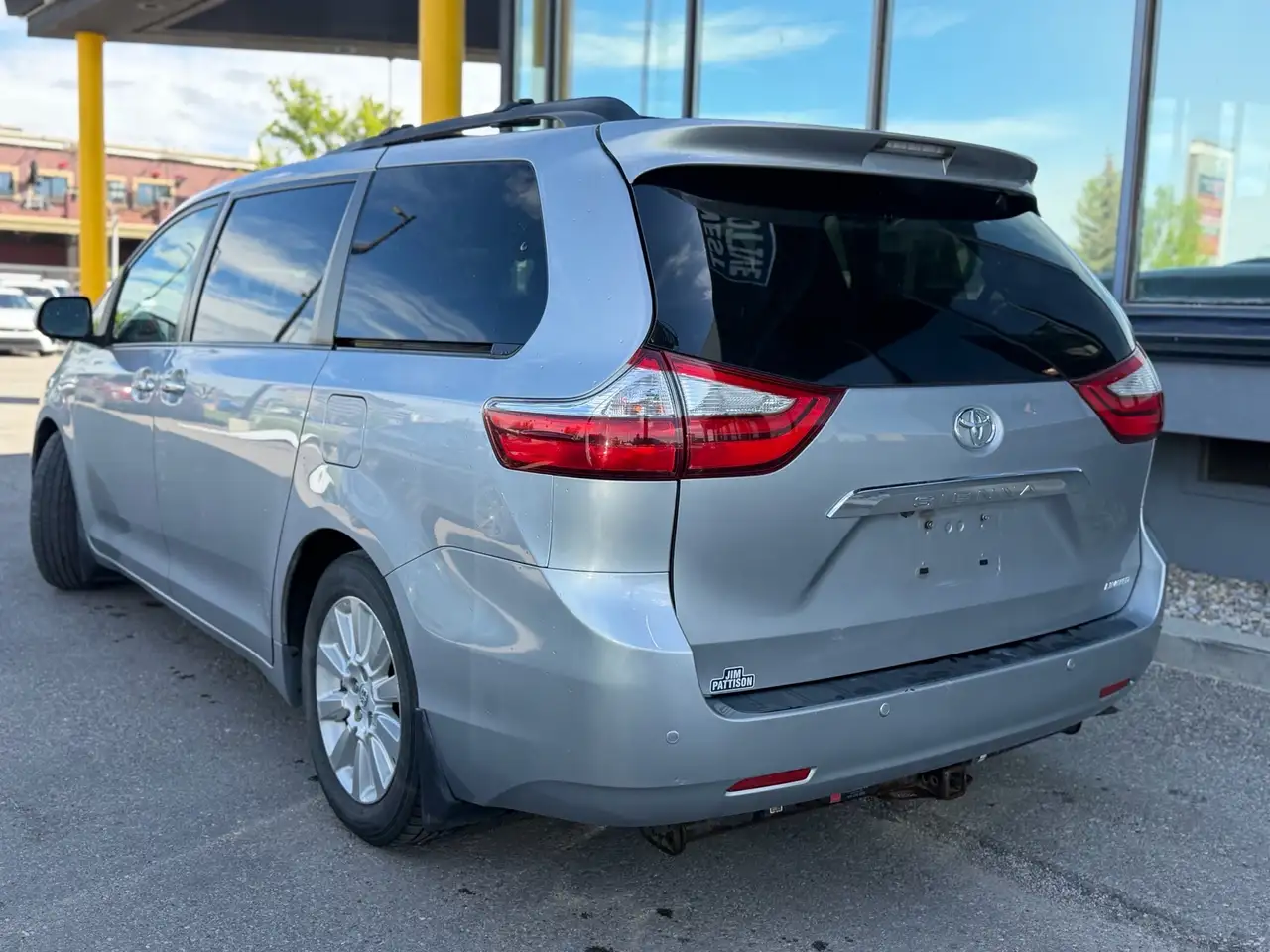 Toyota Sienna photo Toyota Sienna
