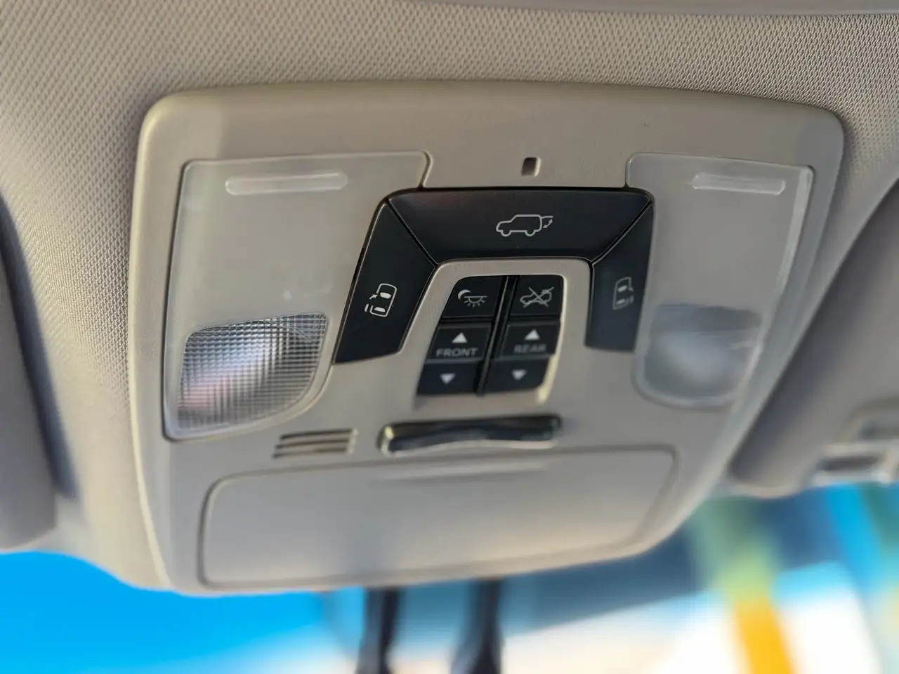 Toyota Sienna photo Toyota Sienna