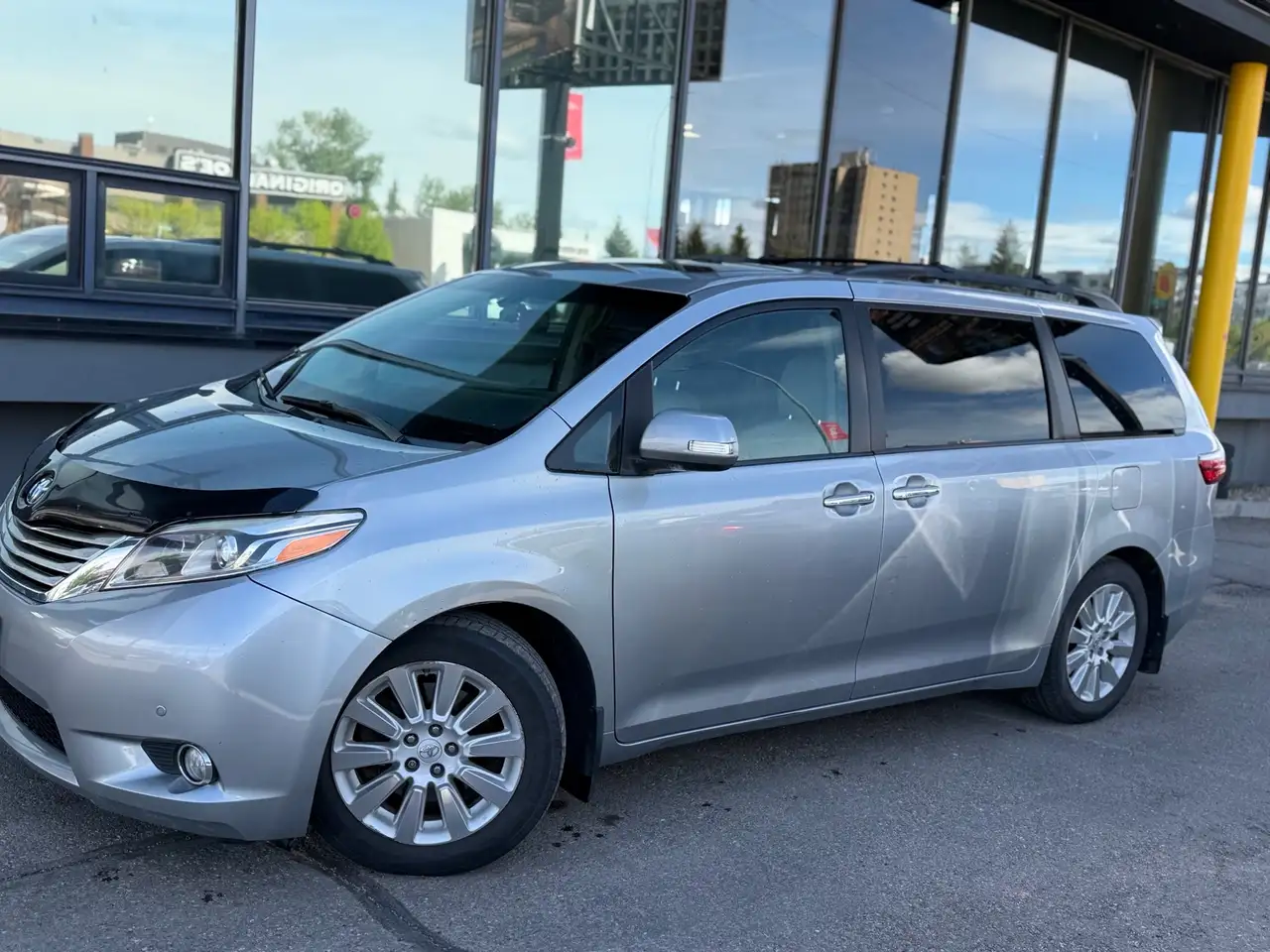 Toyota Sienna photo Toyota Sienna