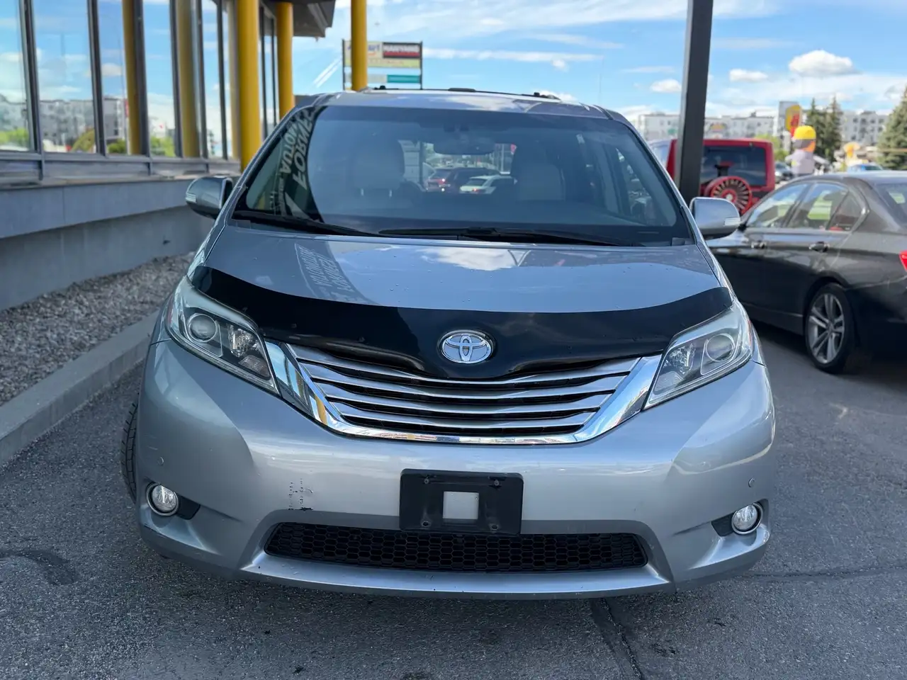 Toyota Sienna photo Toyota Sienna