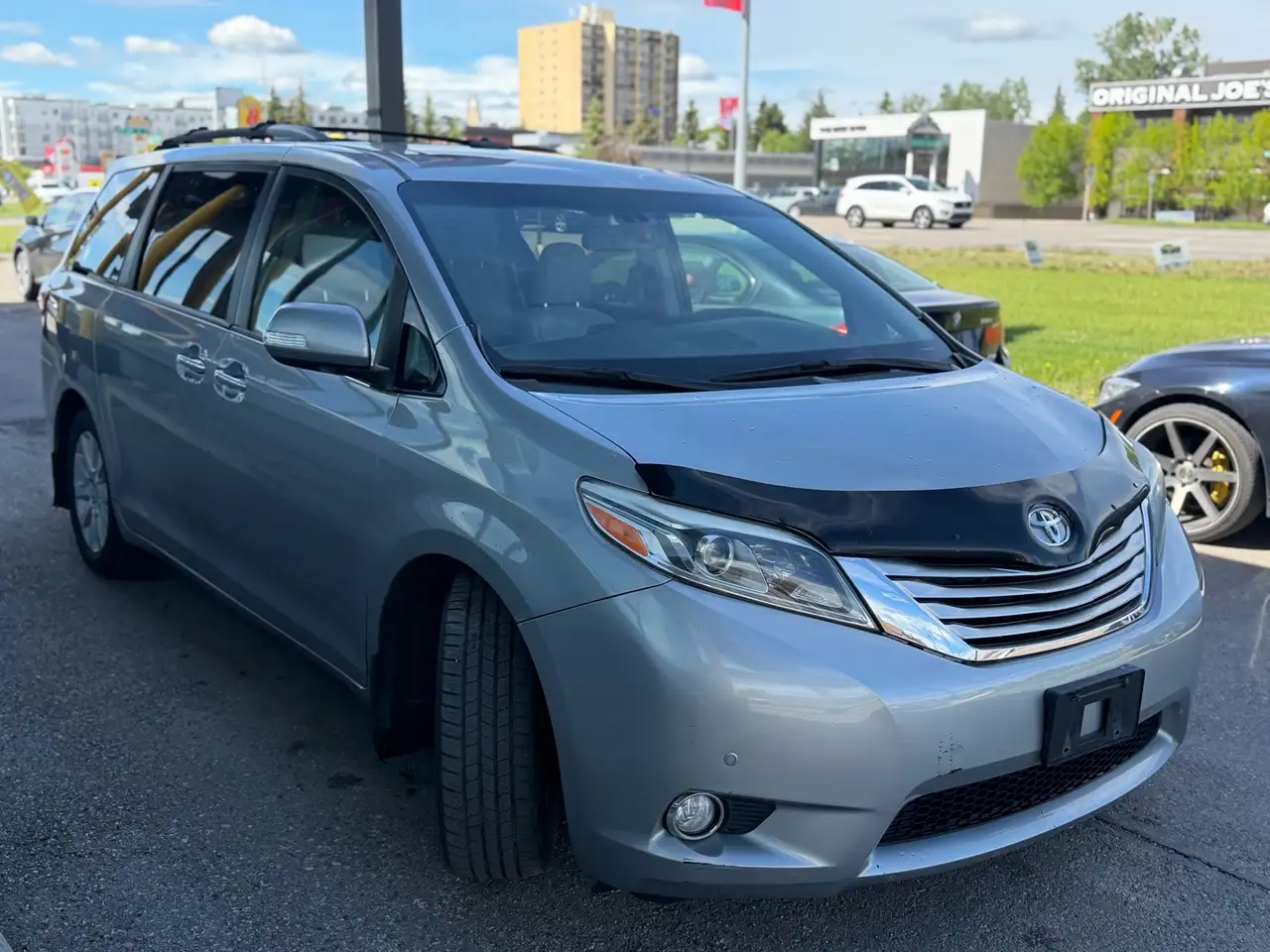 Toyota Sienna photo Toyota Sienna