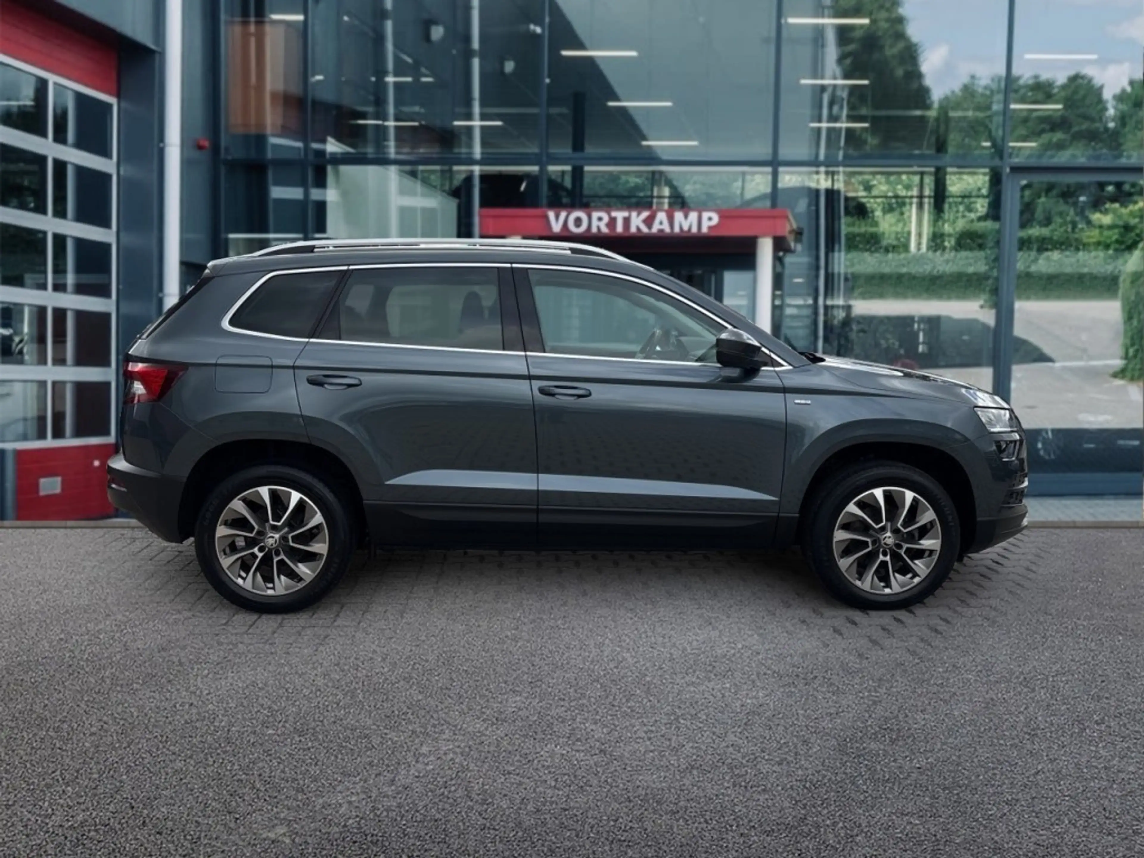 Skoda Karoq 1.0 TSI CLEVER PDC/CRUISE/LED/STOELVERW-VOOR+ACHTE — photo 4