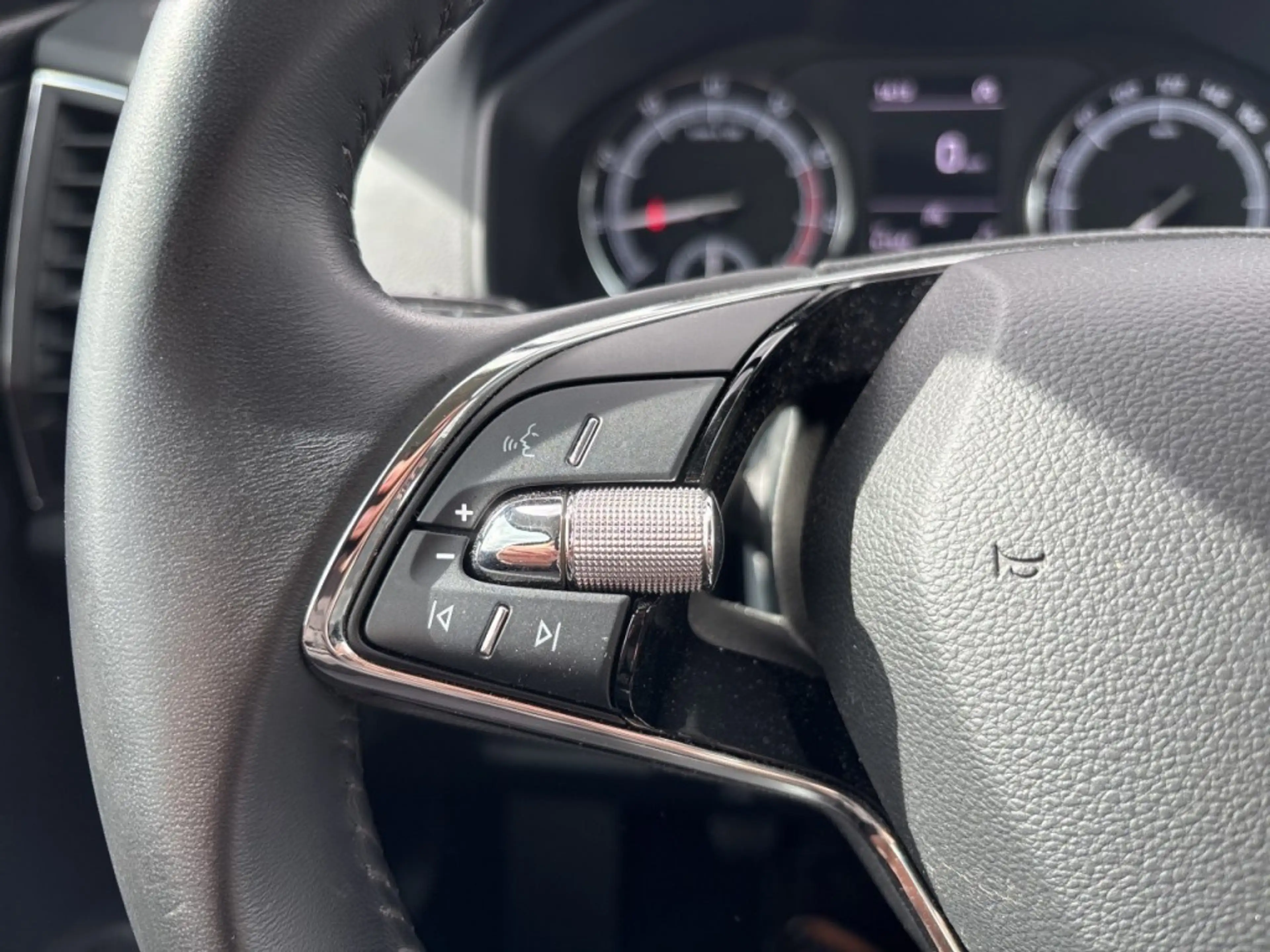 Skoda Karoq 1.0 TSI CLEVER PDC/CRUISE/LED/STOELVERW-VOOR+ACHTE — photo 18