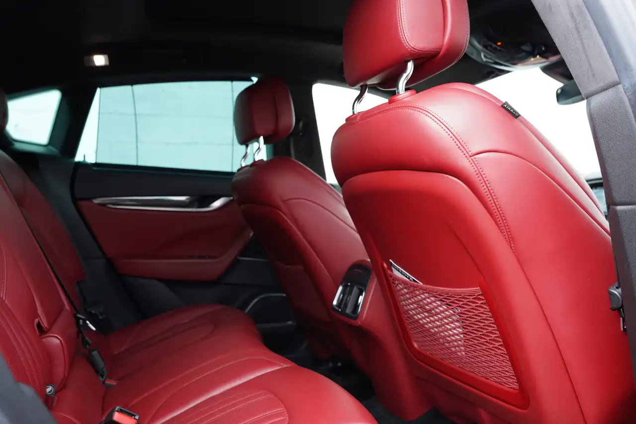 Maserati Levante снимка Maserati Levante