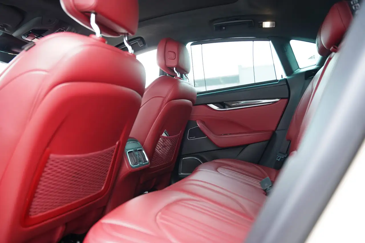 Maserati Levante снимка Maserati Levante