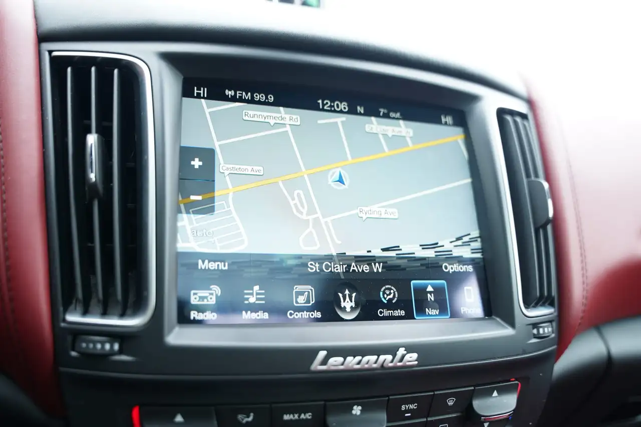 Maserati Levante снимка Maserati Levante