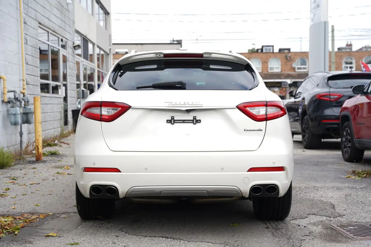 Maserati Levante снимка Maserati Levante
