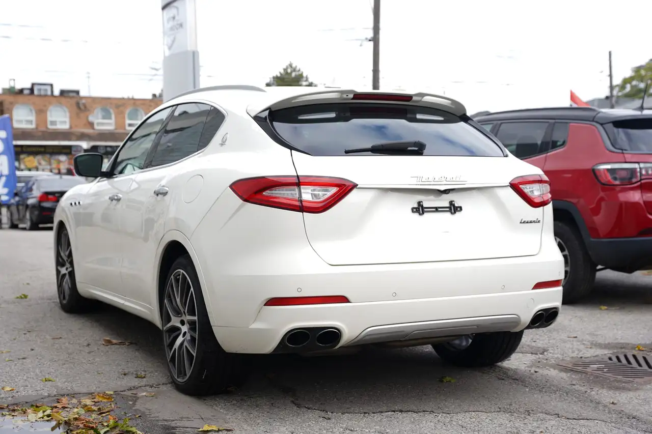 Maserati Levante снимка Maserati Levante
