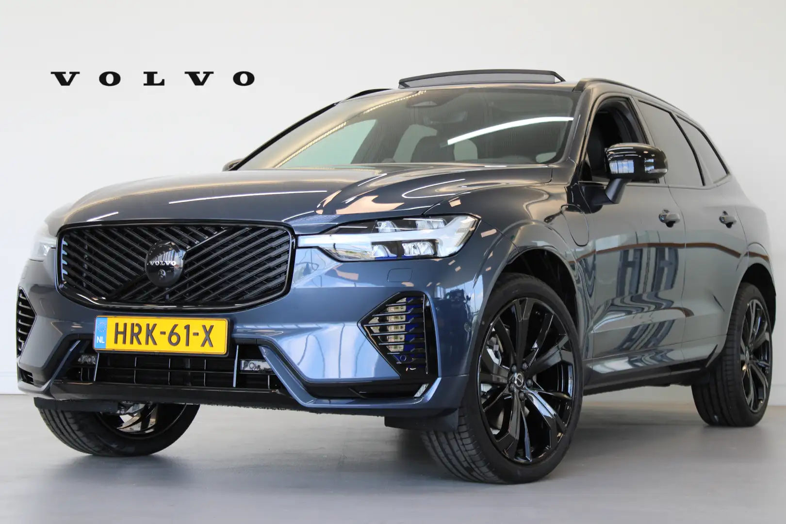 Volvo XC60 T6 350PK Ultra Black Edition | Full Option | B&W A Blauw - 1