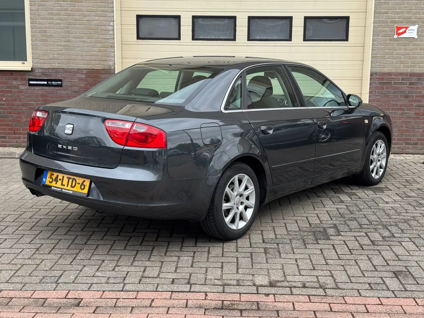 SEAT Exeo 1.8 Style Airco | Clima | Cruise | APK 02-2026 Gris - 2